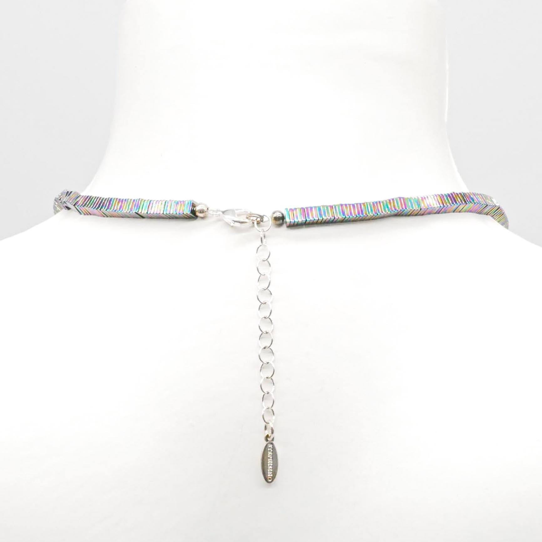 Kette "Metallic" kurz, aus eckigen Scheiben, bunt glänzend