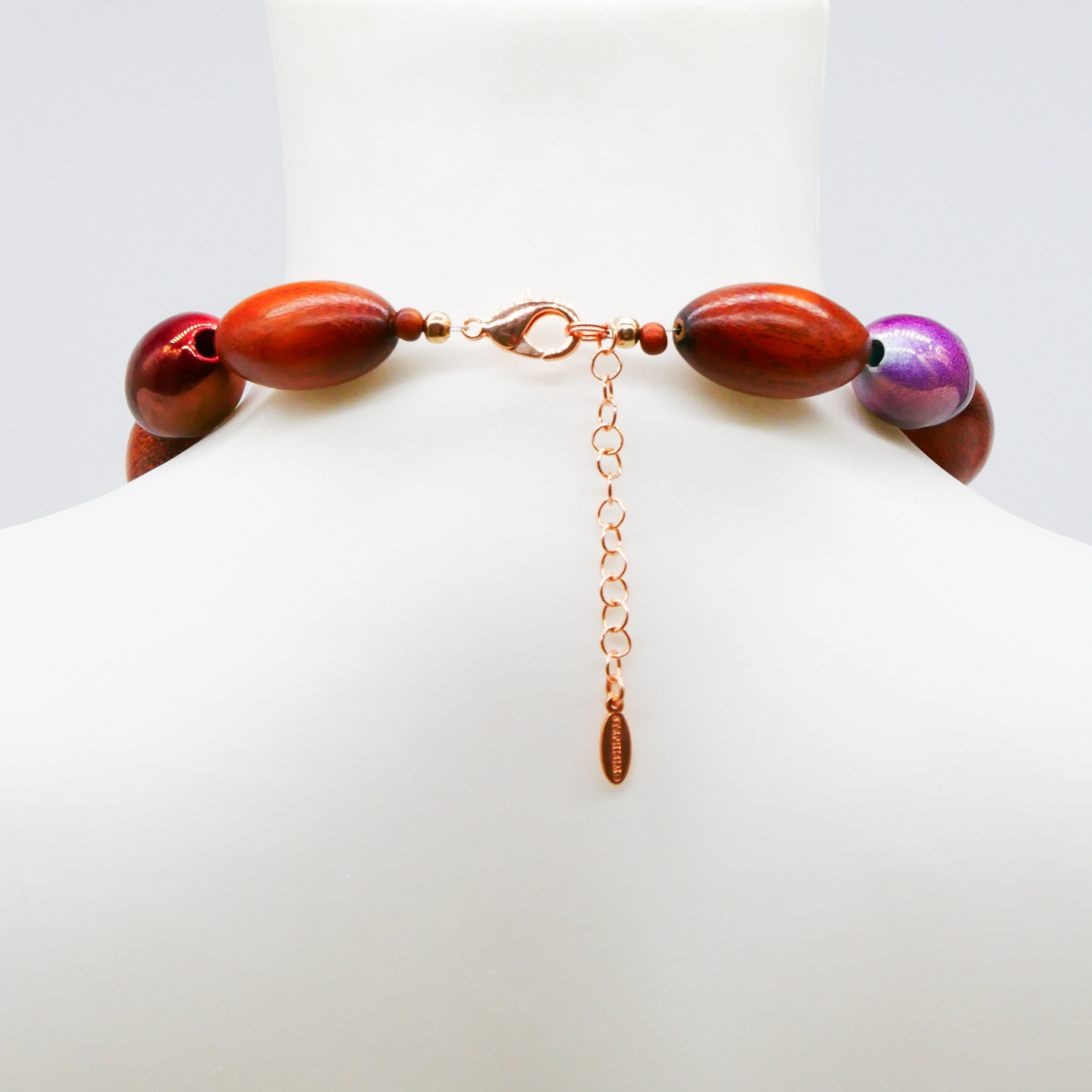 "Woodland", Kette "Olive", Bayong Holzolive und Keramik Oliven, rote Töne "Woodland", Kette "Olive", Bayong Holzolive und Keramik Oliven, rote Töne