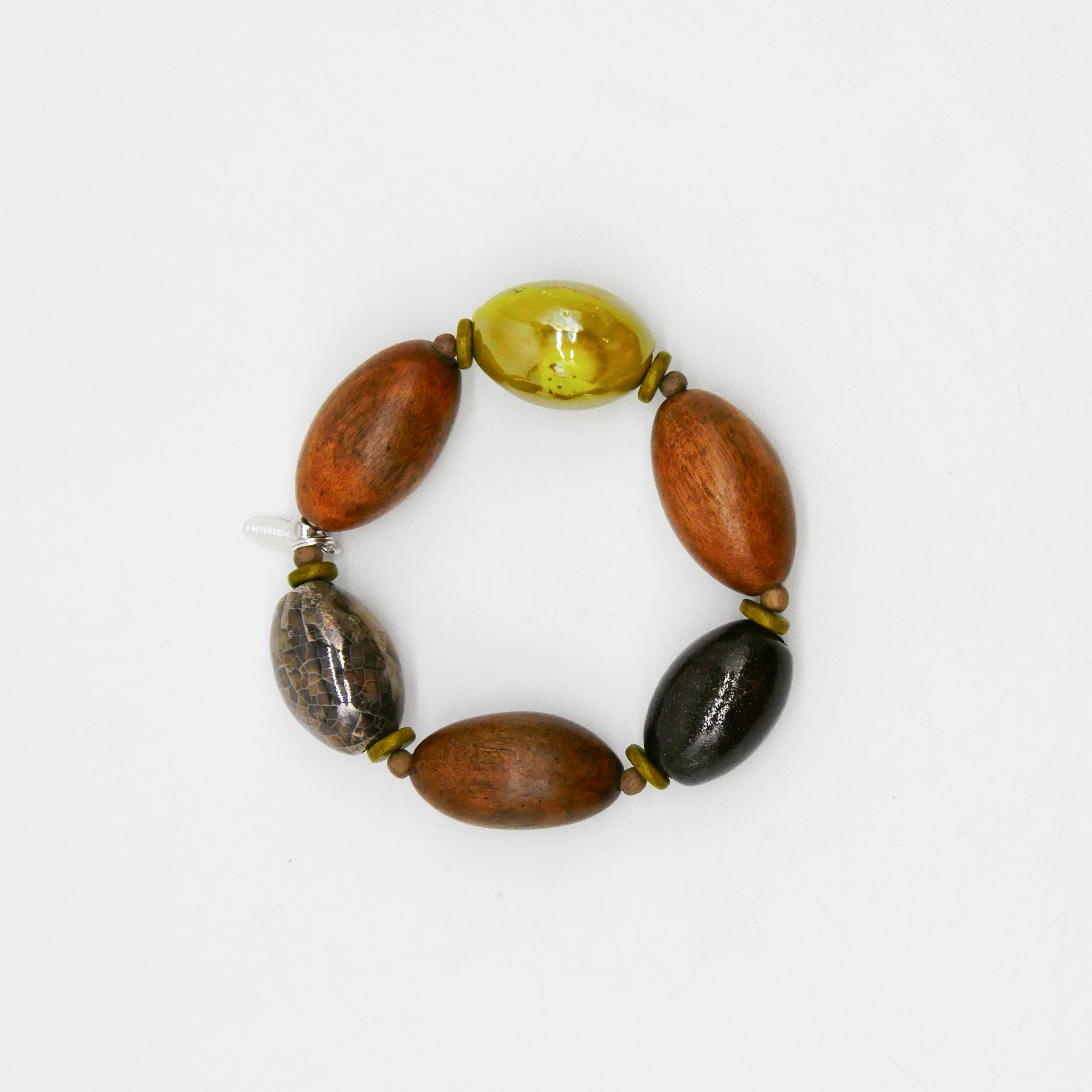 "Woodland" Armband auf Gummi "Olive", Greywood Holzoliven und Keramikoliven, graue + grüne Töne 