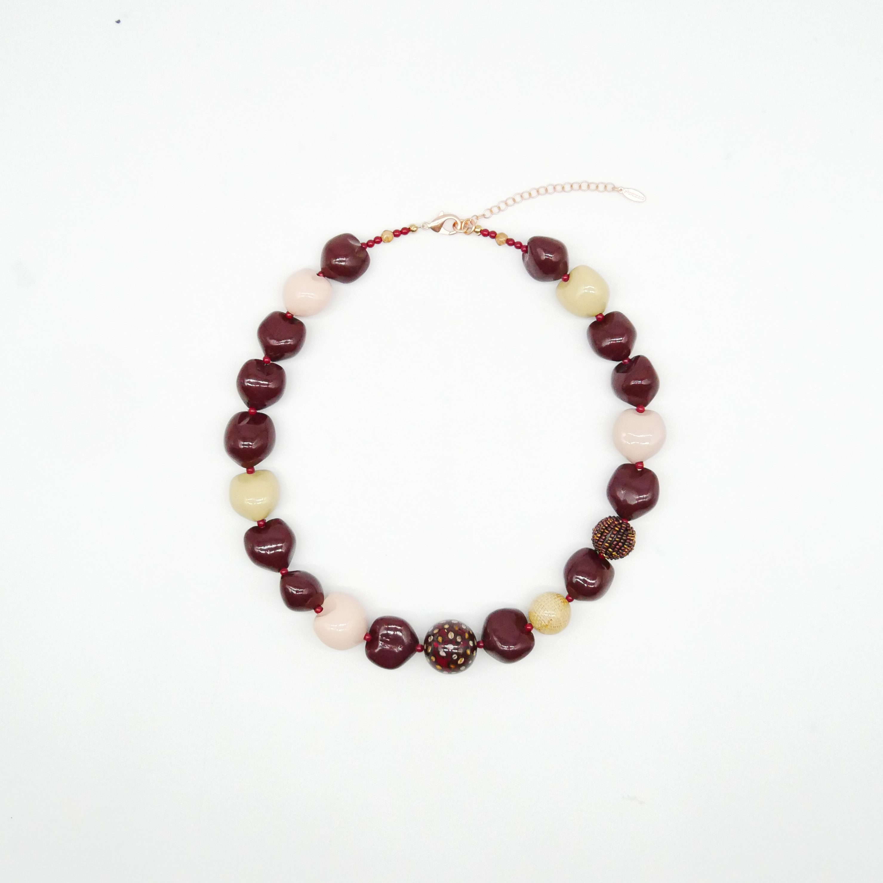  "Summer Feeling" Kette ca. 60 cm, Lumba Samen, Glasperlen, Resin Perle, wein 