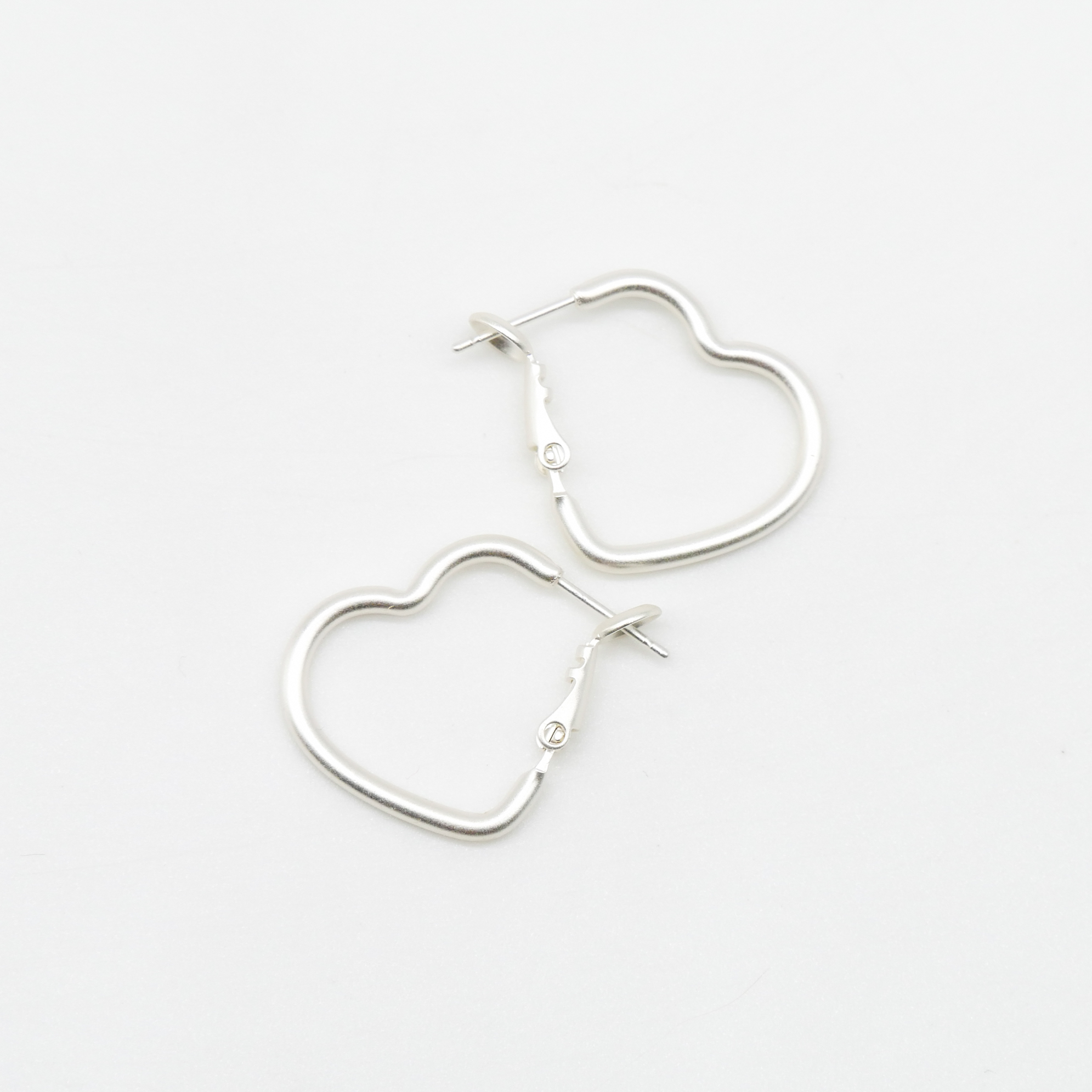 "Circle" Creole Herz versilbert 28 x 22 mm 