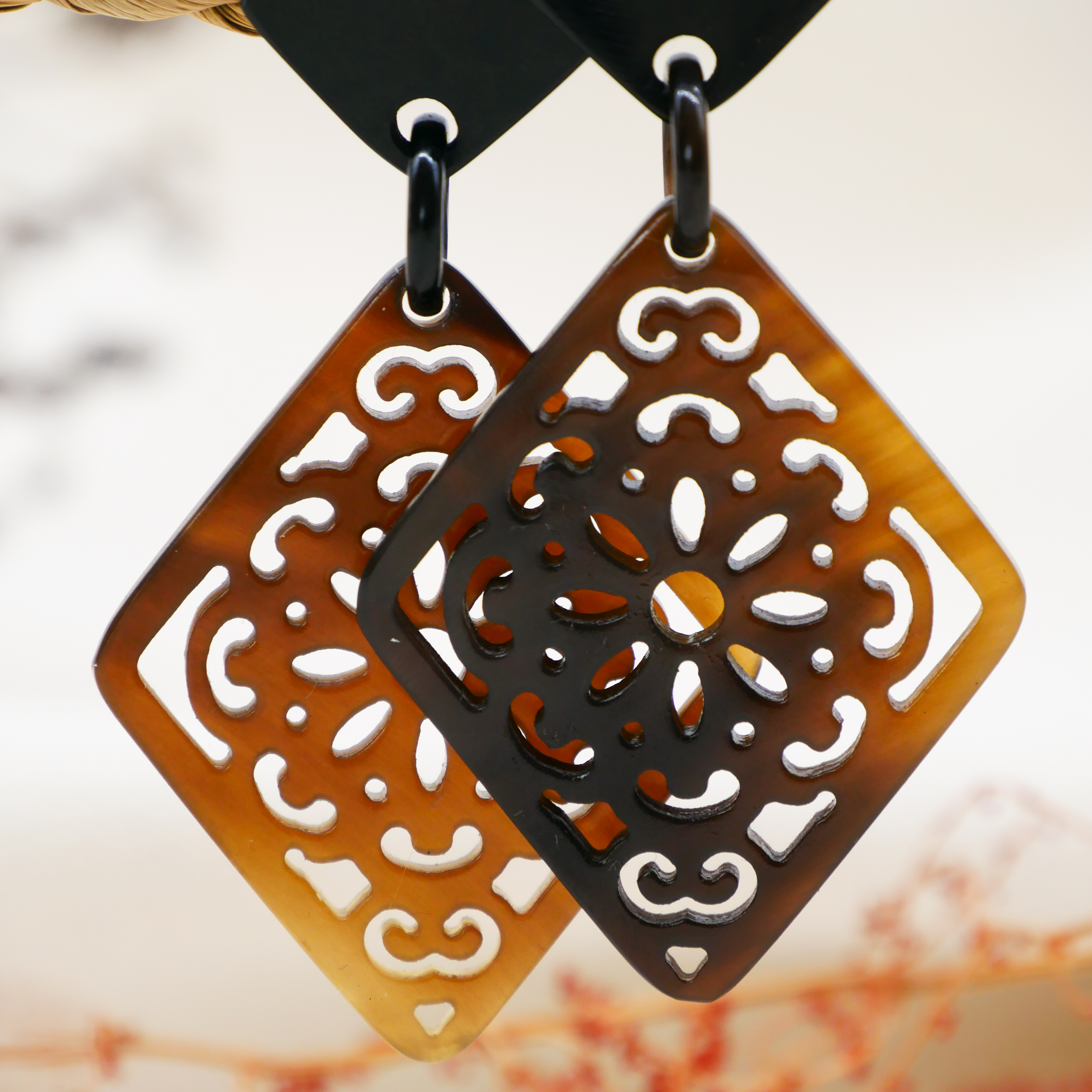 "Craft Art", Ohrring "Rectangle" braunes Horn "Craft Art", Ohrring "Rectangle" braunes Horn
