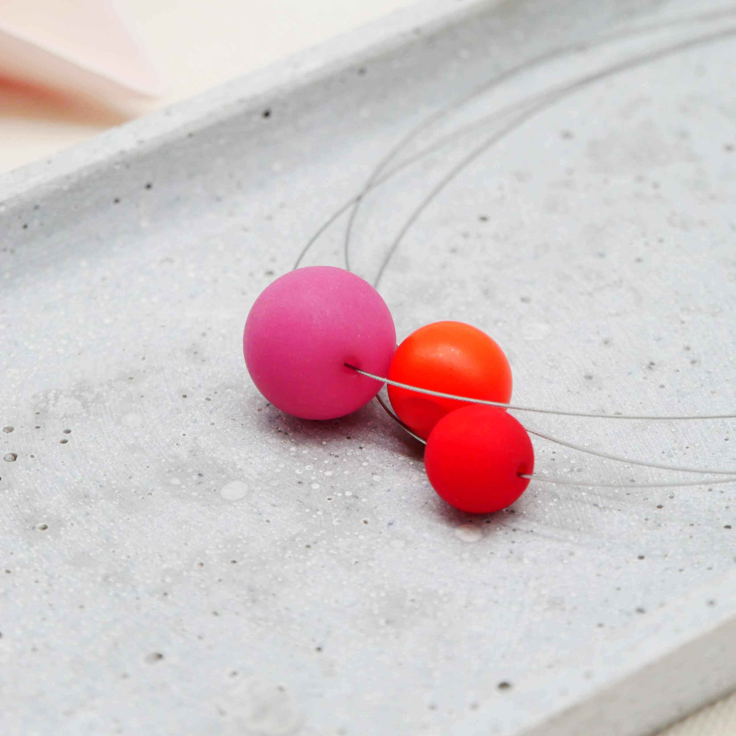  Color Explosion, kurze 3-Strang Kette "Planet" - Mars rot-pink