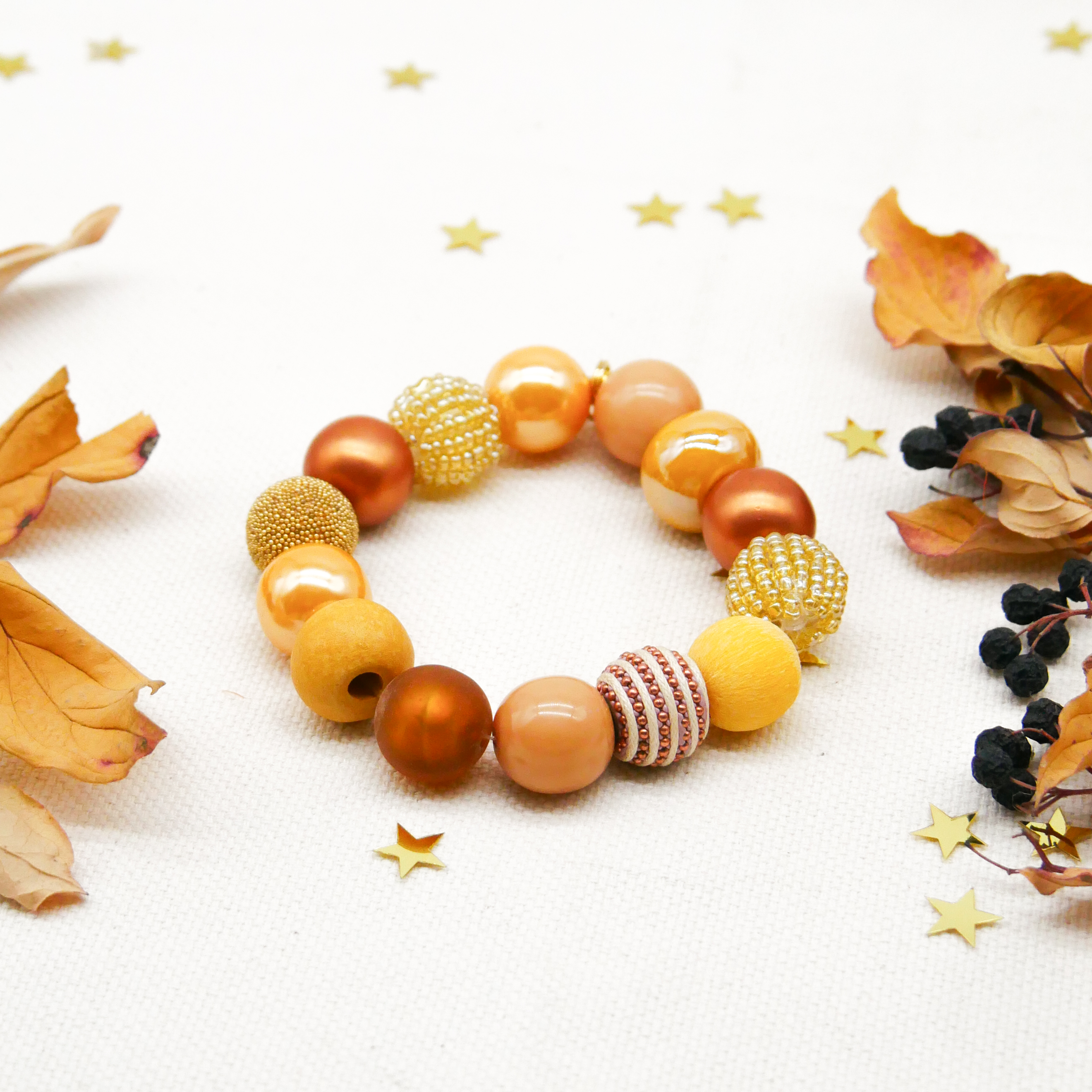  "Bollywood" Armband auf Gummi, sand