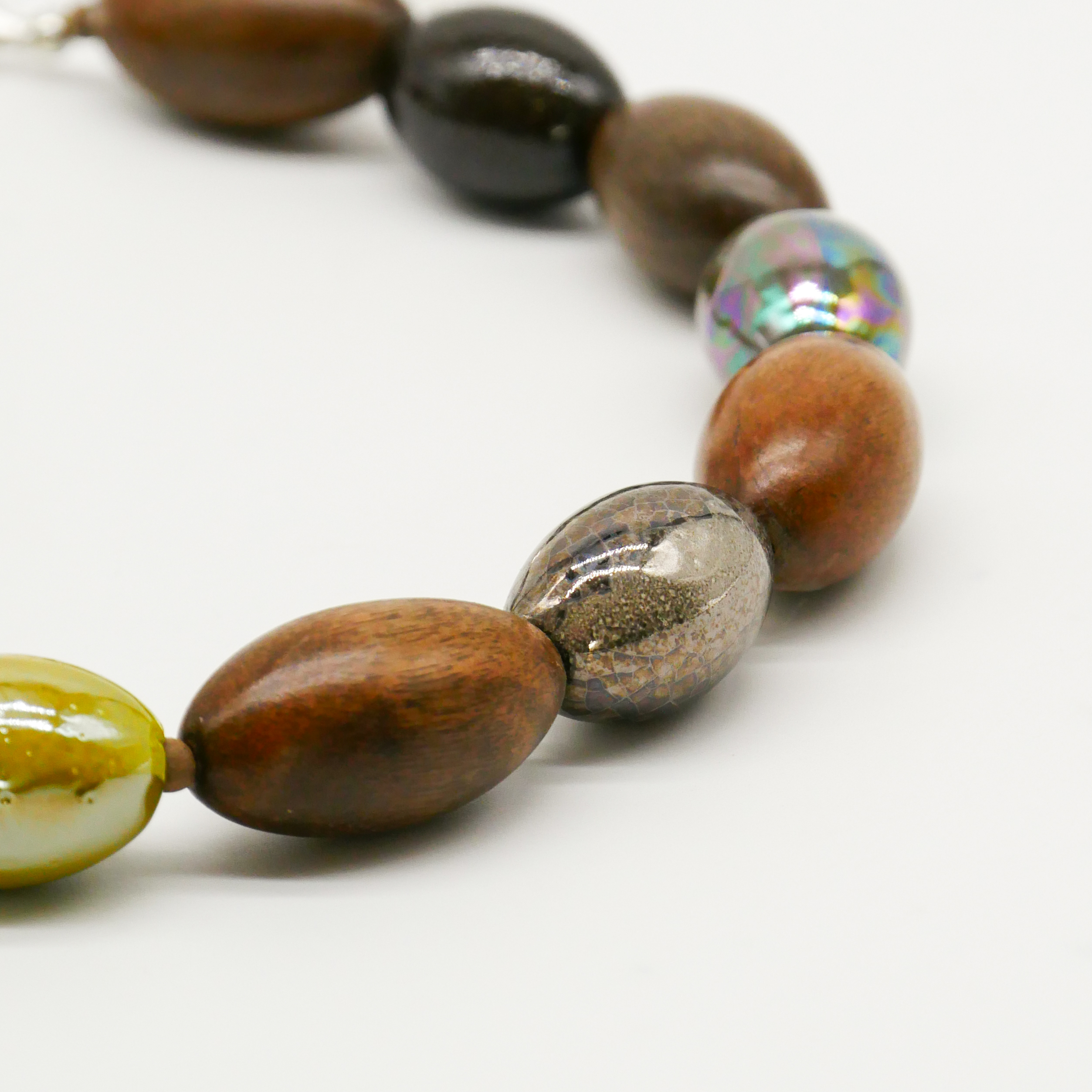 "Woodland", Kette "Olive", Greywood Holzolive und Keramik Oliven, graue und grüne Töne "Woodland", Kette "Olive", Greywood Holzolive und Keramik Oliven, graue und grüne Töne