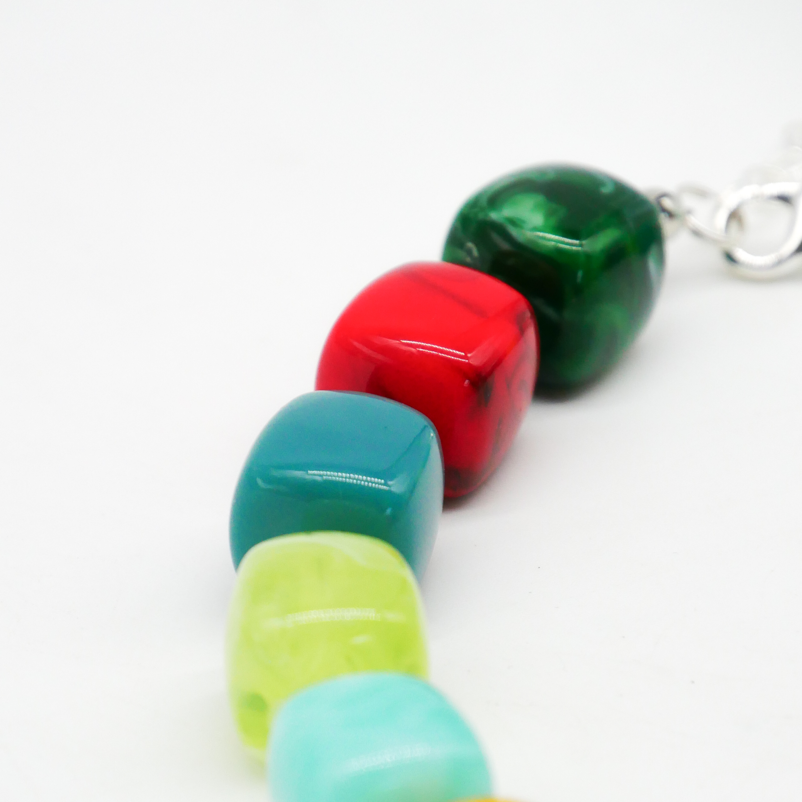 "Summer Feeling",  short Chain "Cube" Resin Pearls approx. 16 x 16 mm multicolor