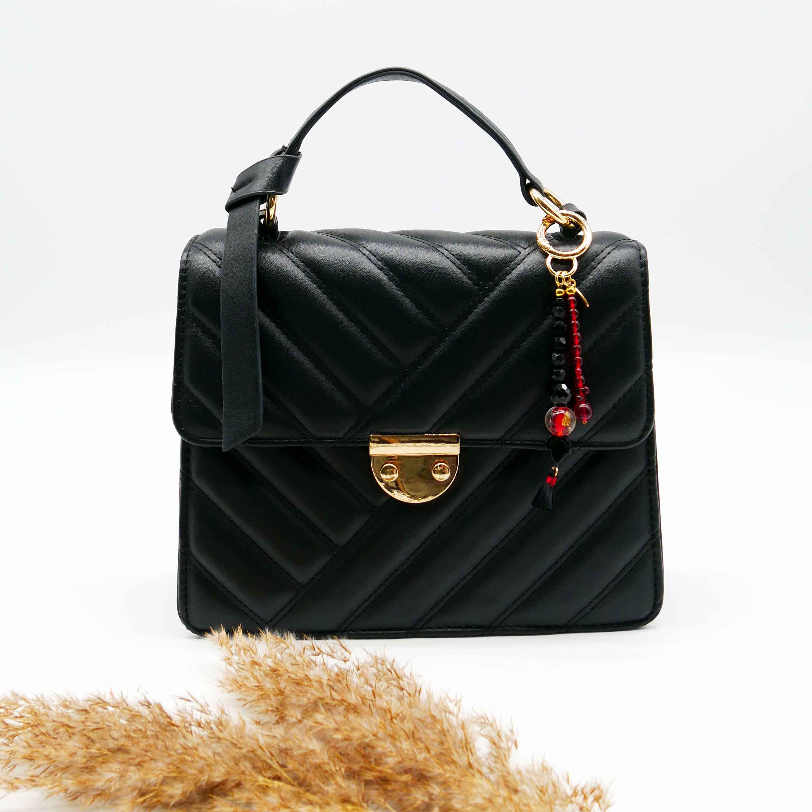 "Lucky Pendant" Anhänger, 2 Stränge Glas rot und schwarz, Designperle 