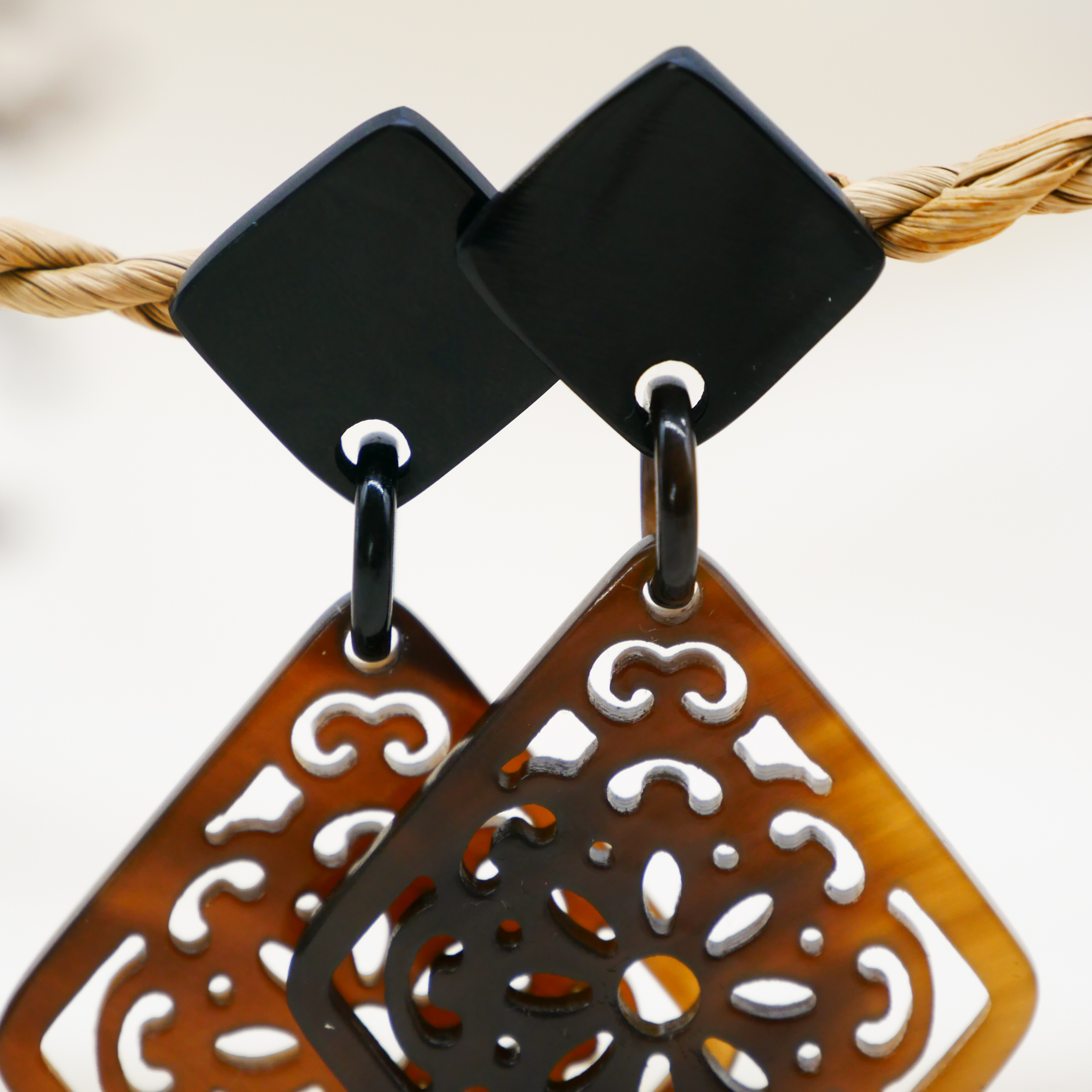 "Craft Art", Ohrring "Rectangle" braunes Horn "Craft Art", Ohrring "Rectangle" braunes Horn
