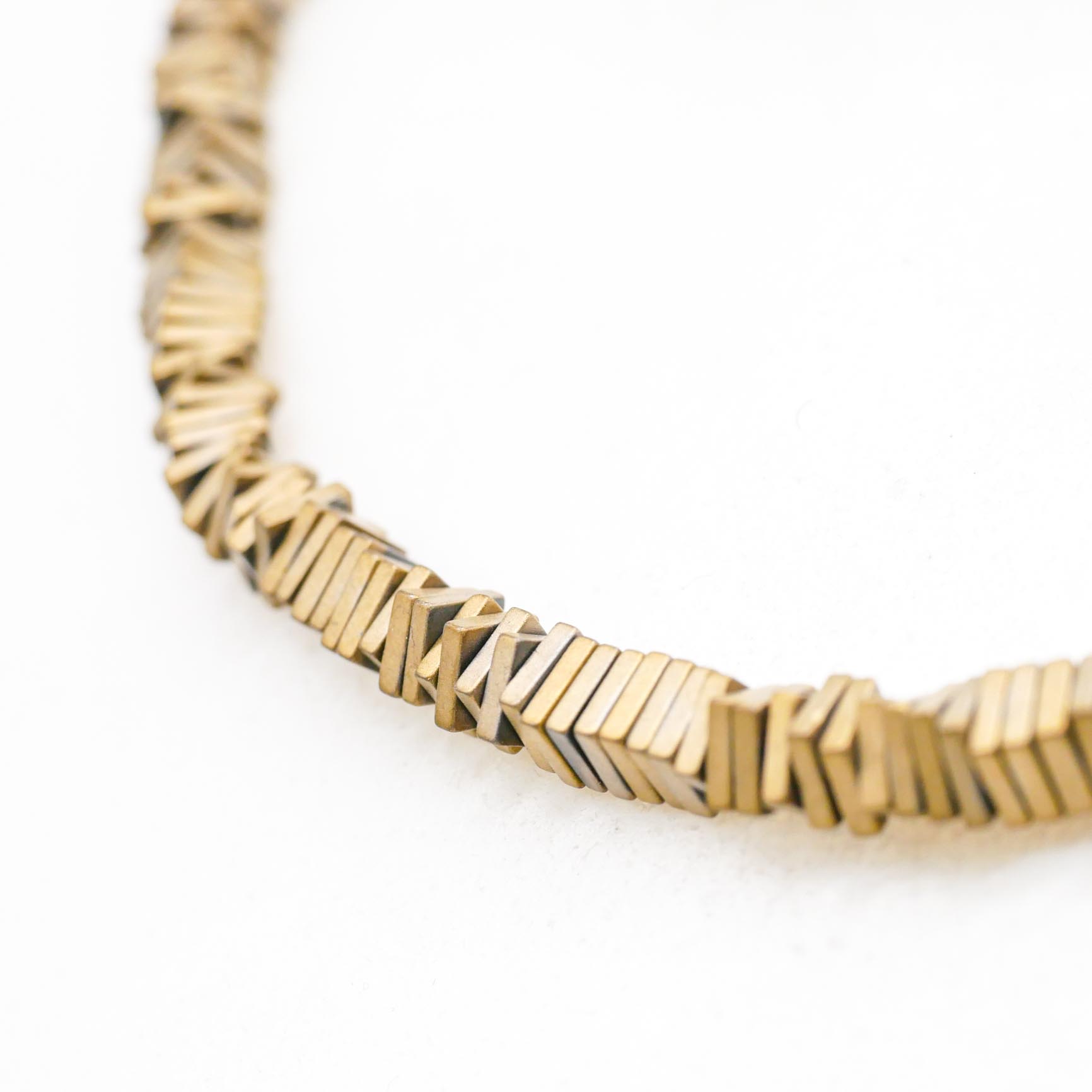 Kette "Metallic" kurz, aus eckigen Scheiben, Bronze matt