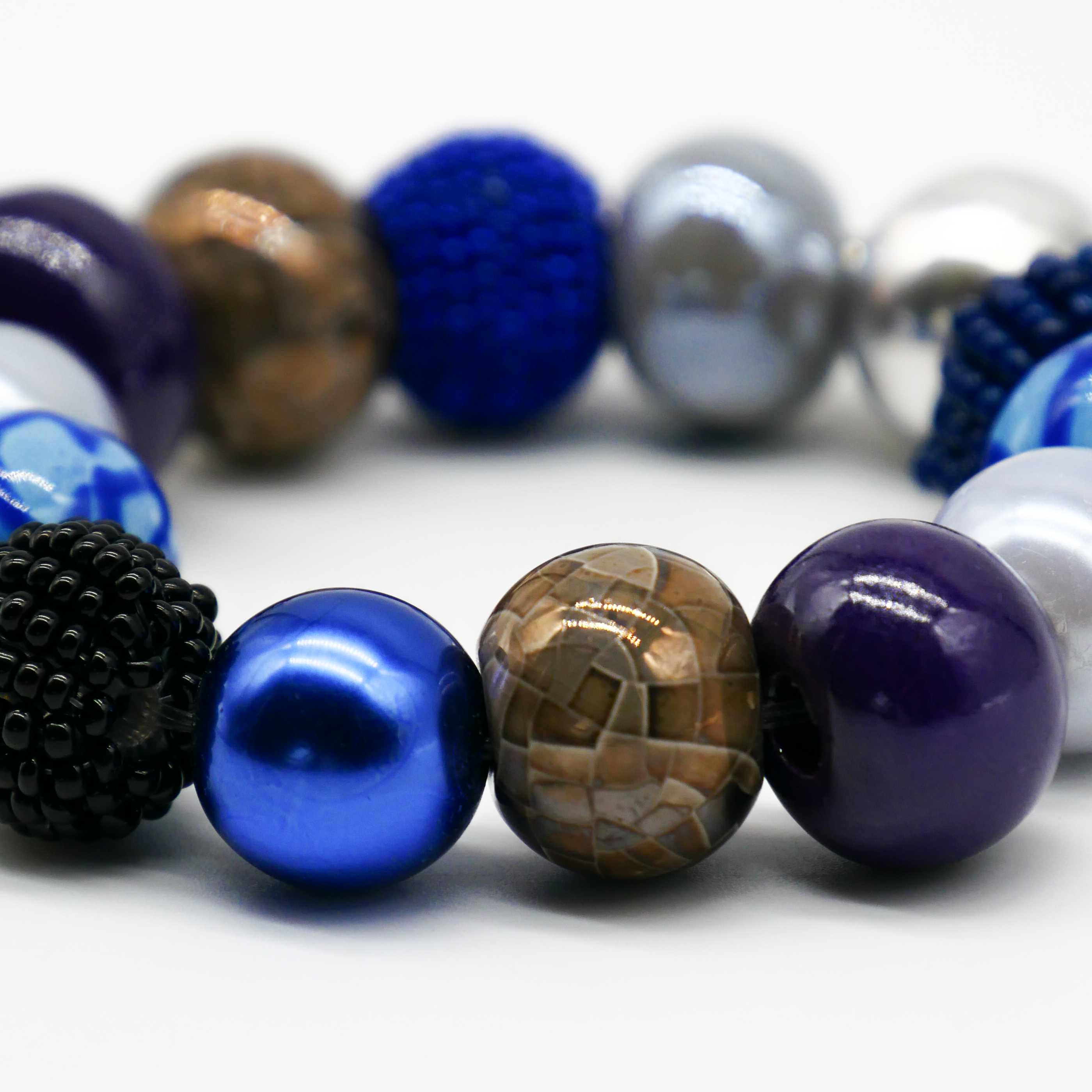  "Bollywood" Armband auf Gummi, blau-silber