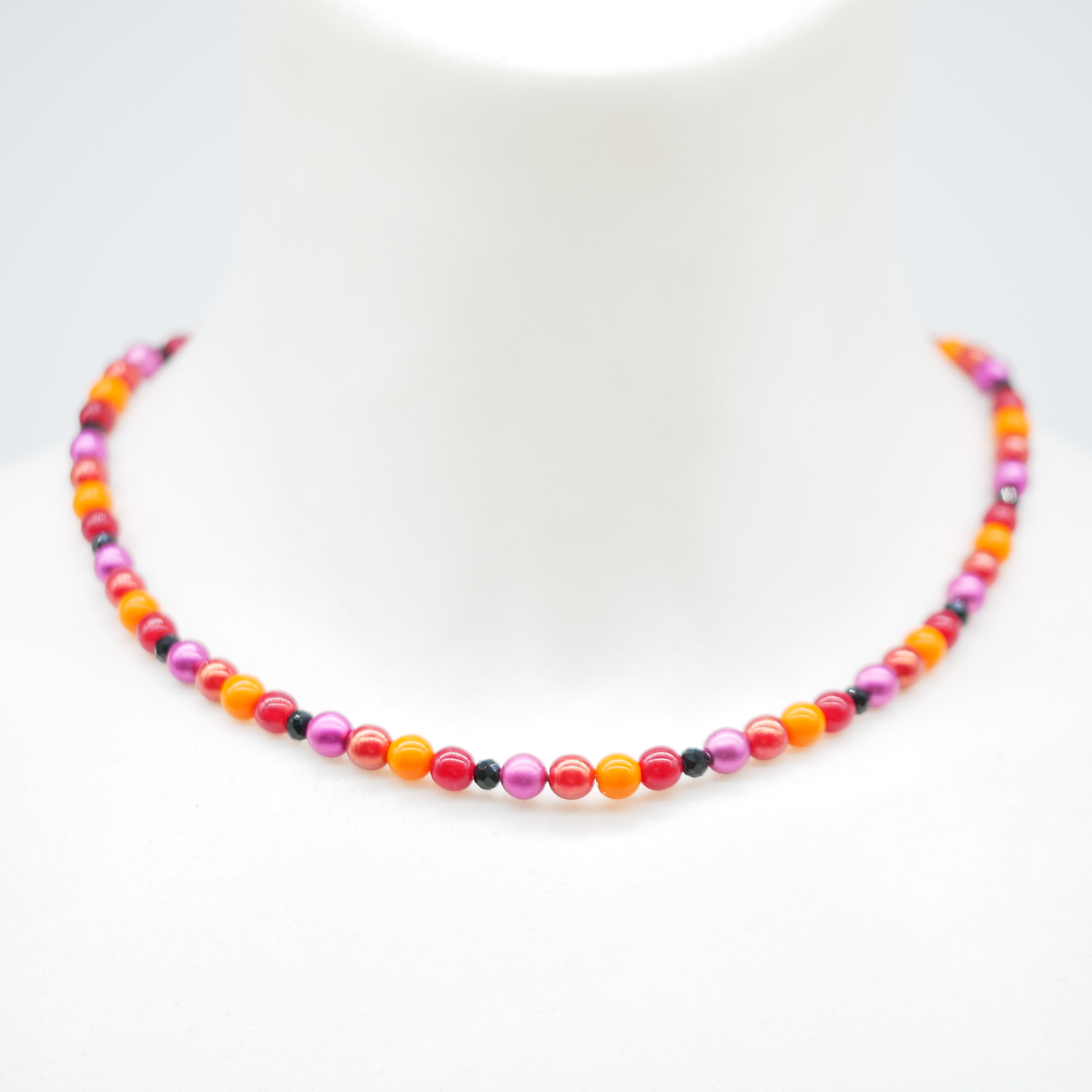 feine kurze Perlenkette, Ruby Sun