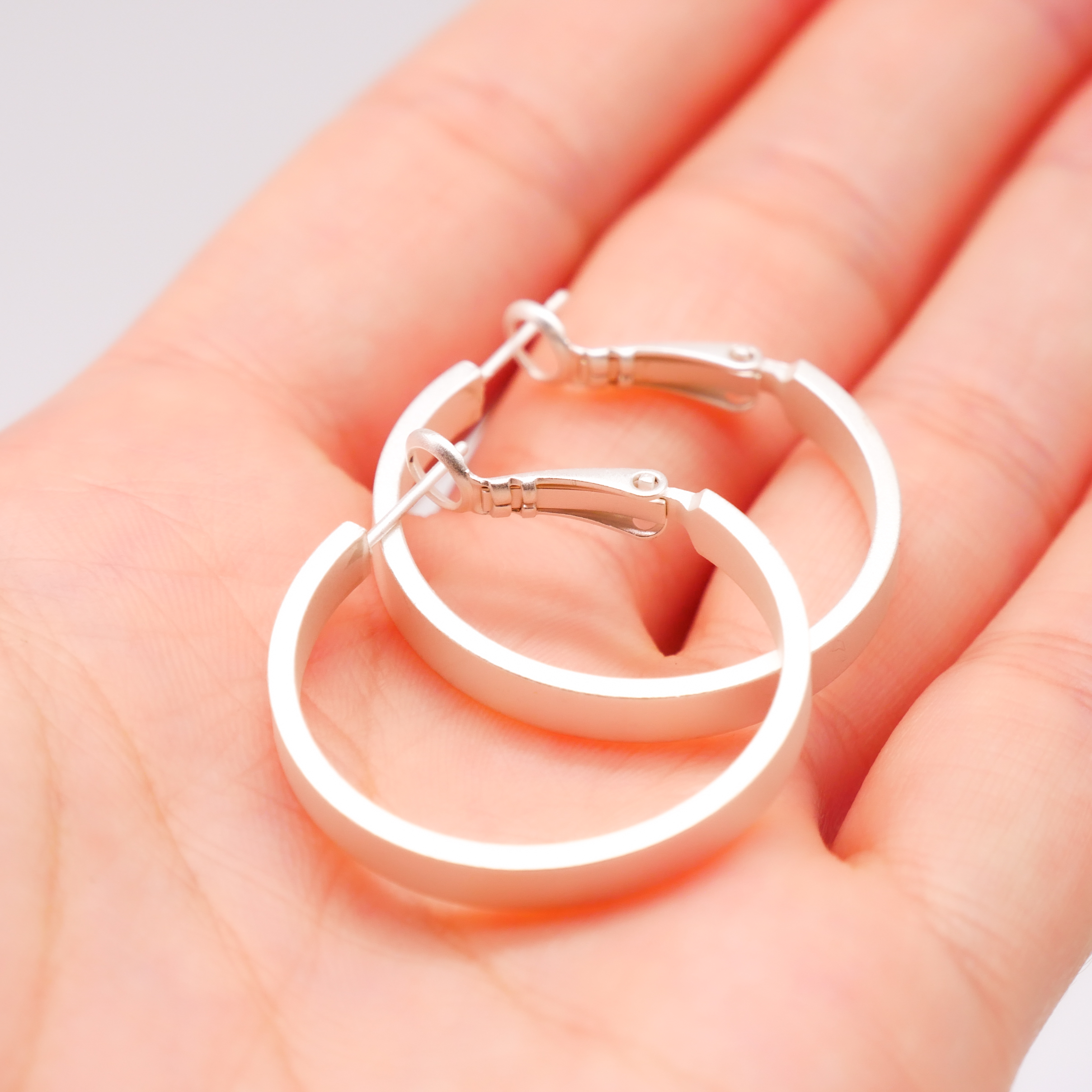  "Circle" Creole versilbert Ø 30, 4 mm breit glatt 