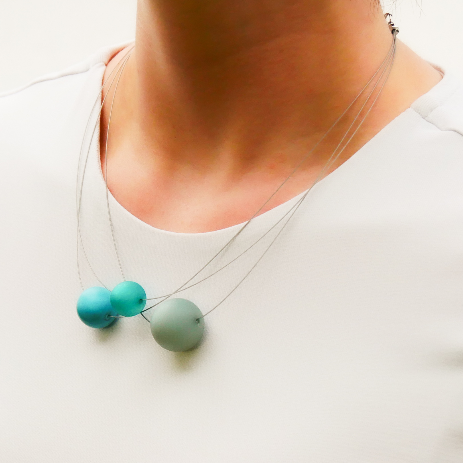  Color Explosion, kurze 3-Strang Kette "Planet" - Neptun türkis