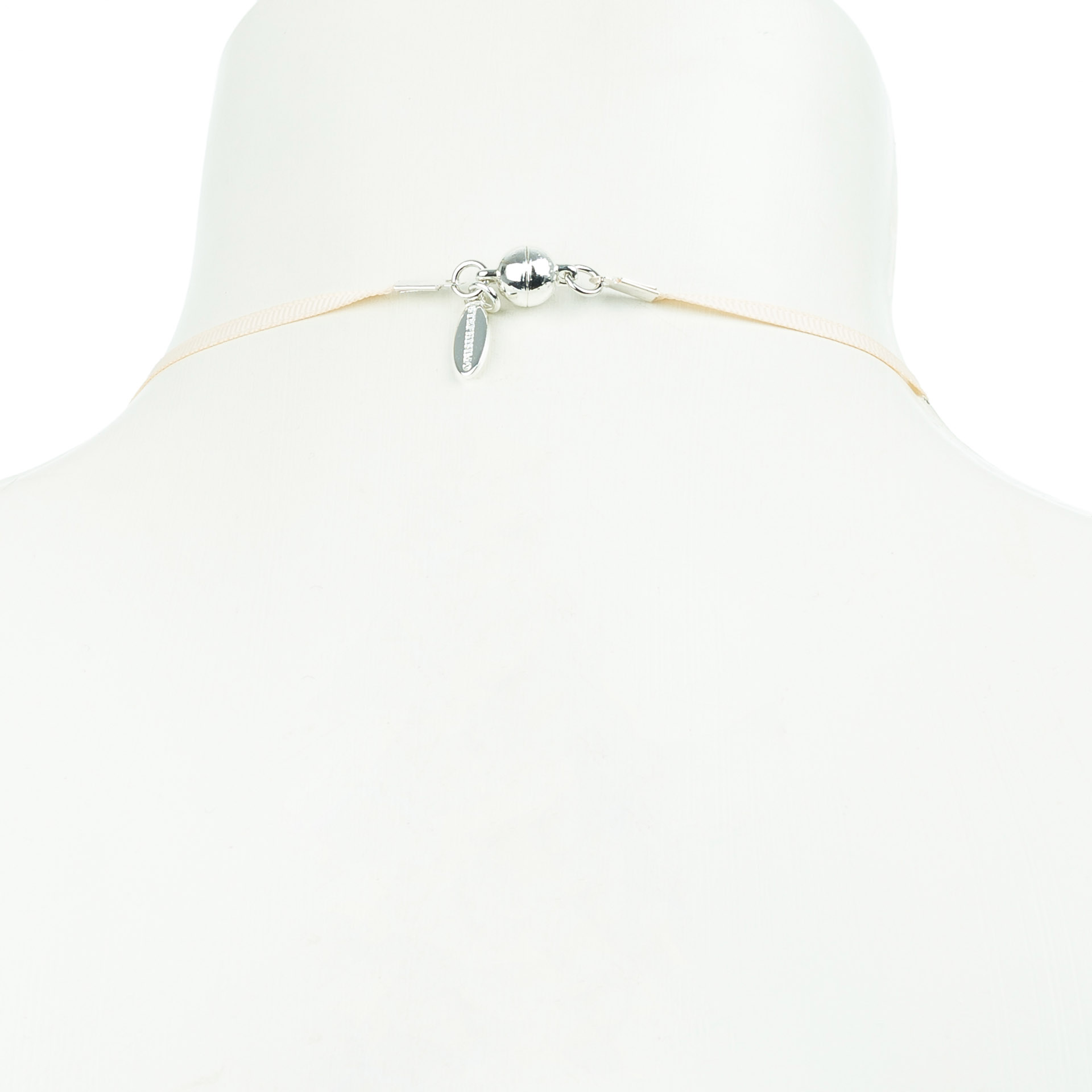 "Freshwater Pearls" lange Kette, Süßwasserperlen auf Satinband - lachsfarben