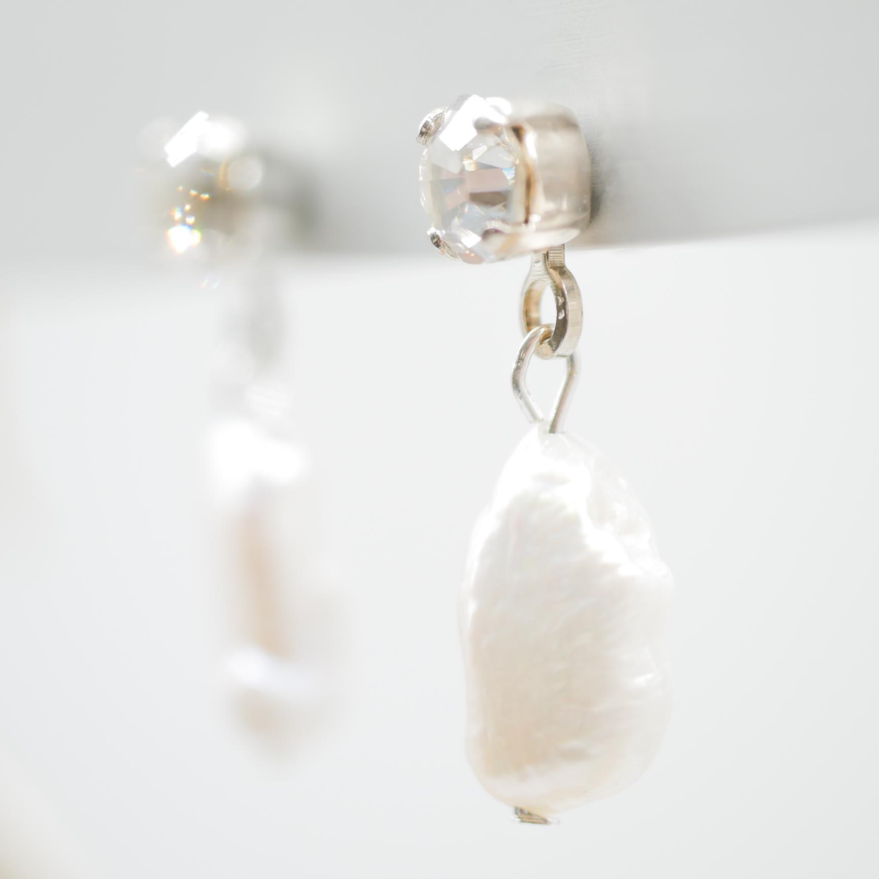 Ohrstecker "Freshwater Pearls" aus Süßwasserperlen, white-crystal