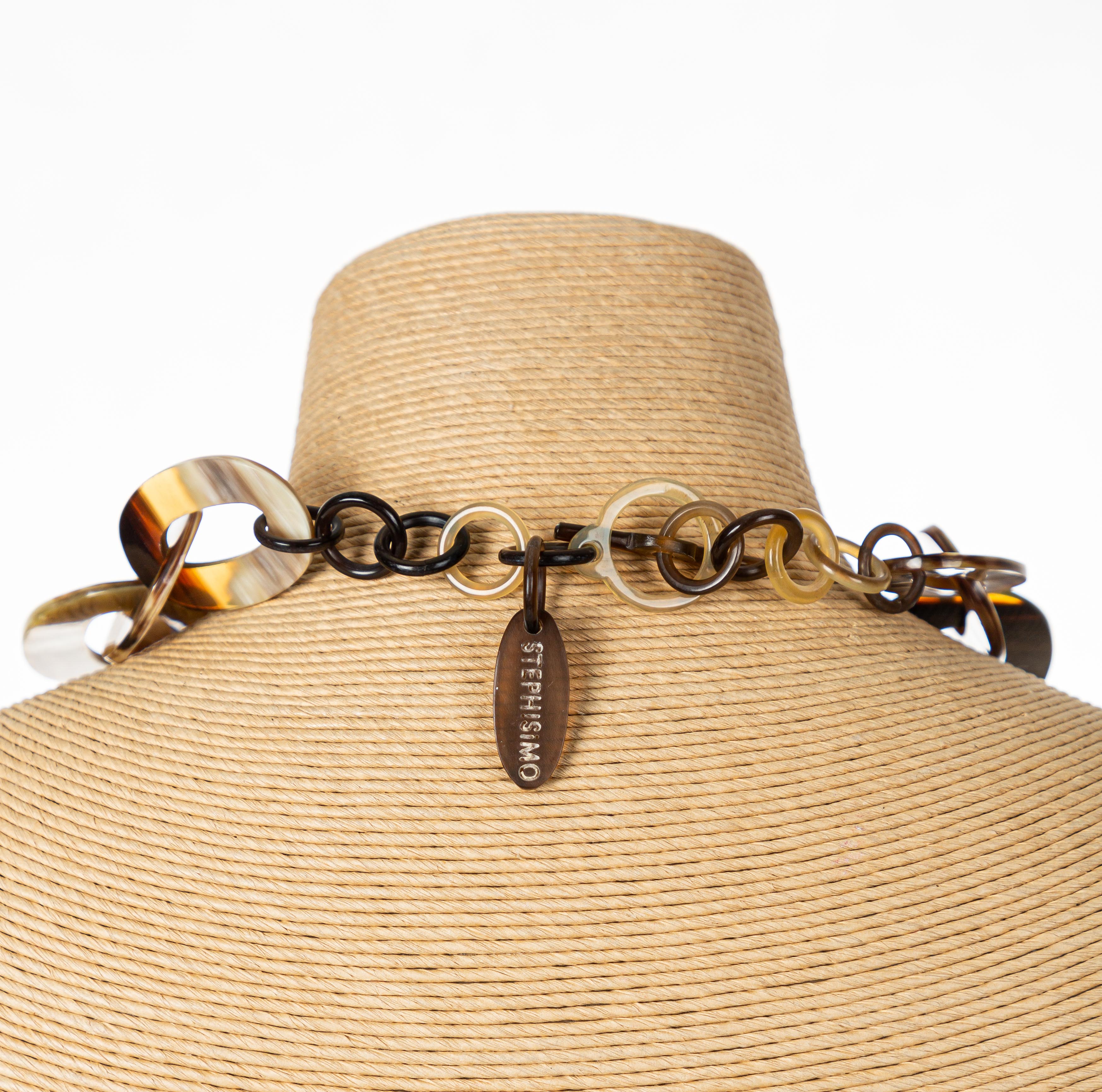 "Art Craft", Horn necklace, short necklace, elongated element, white african horn 