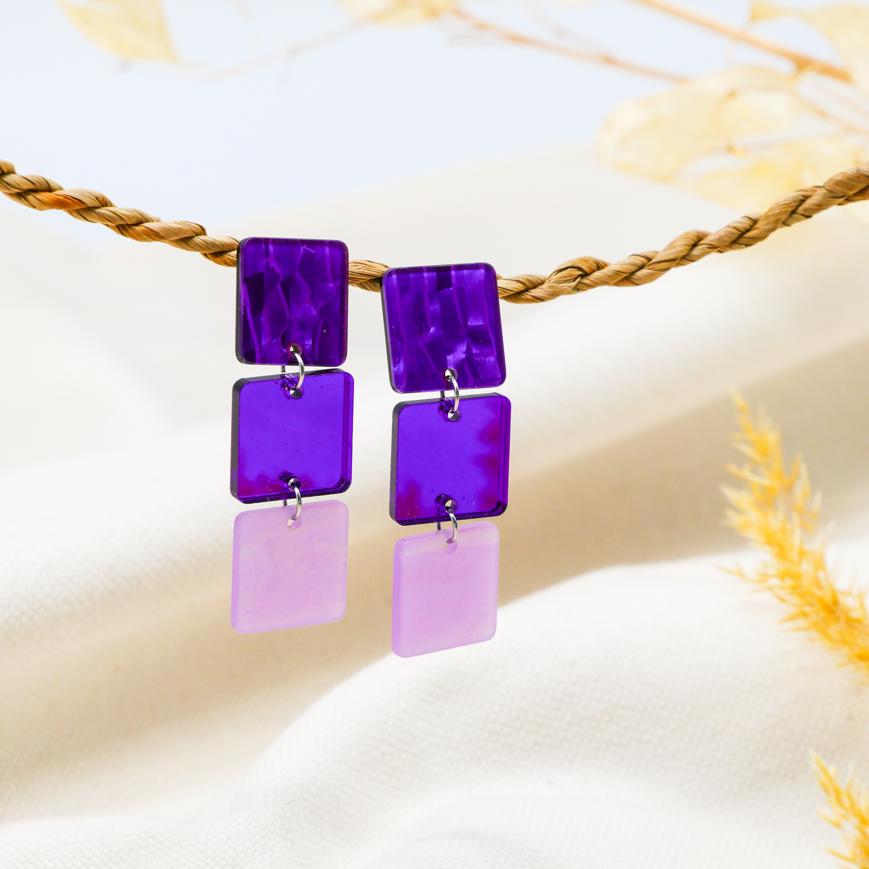 "Color Explosion", Ohrstecker 3er Ampel flache Quadrate 20 mm purple