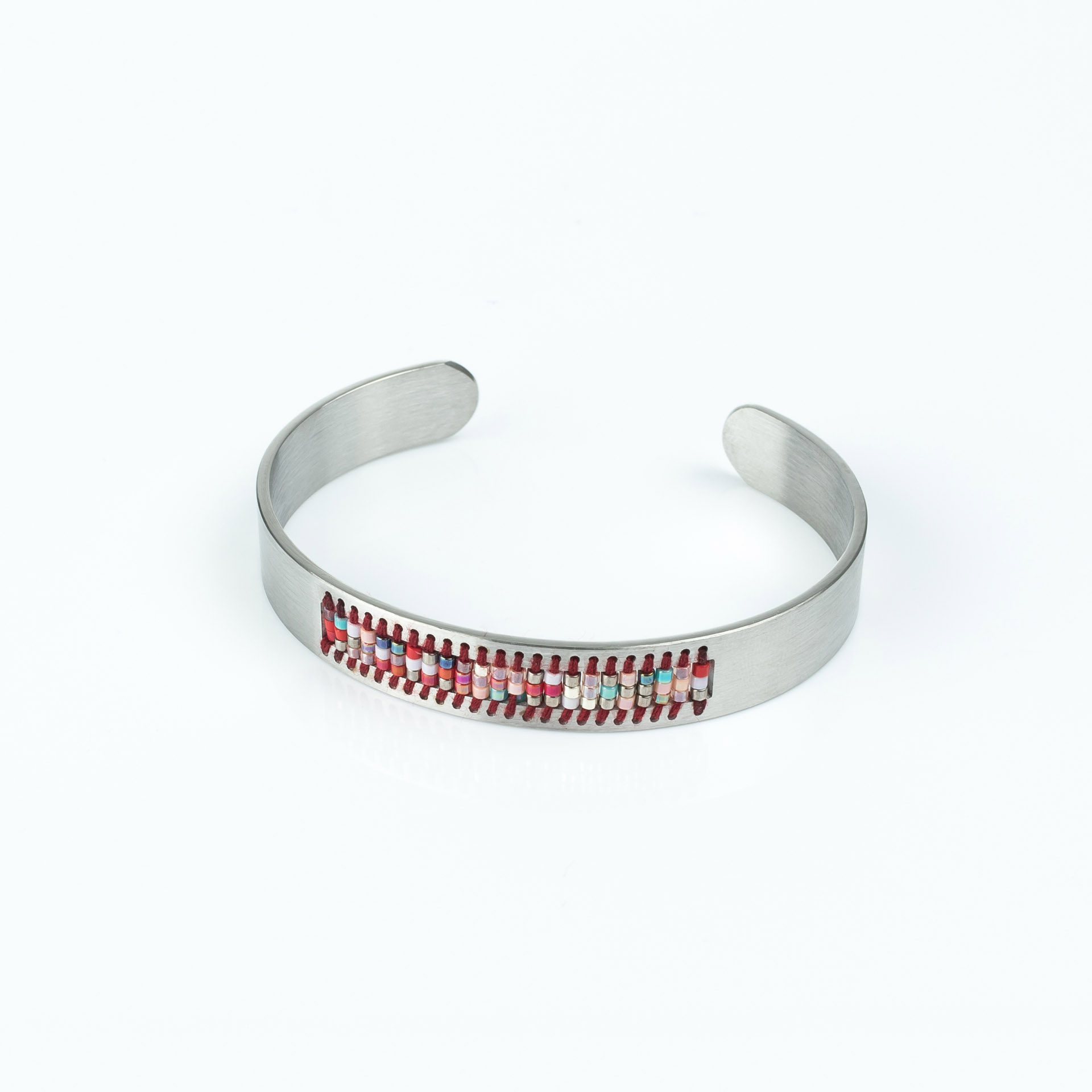 "Petite Beads" Armspange, Edelstahl mit japan. Rocaillesperlen, rot