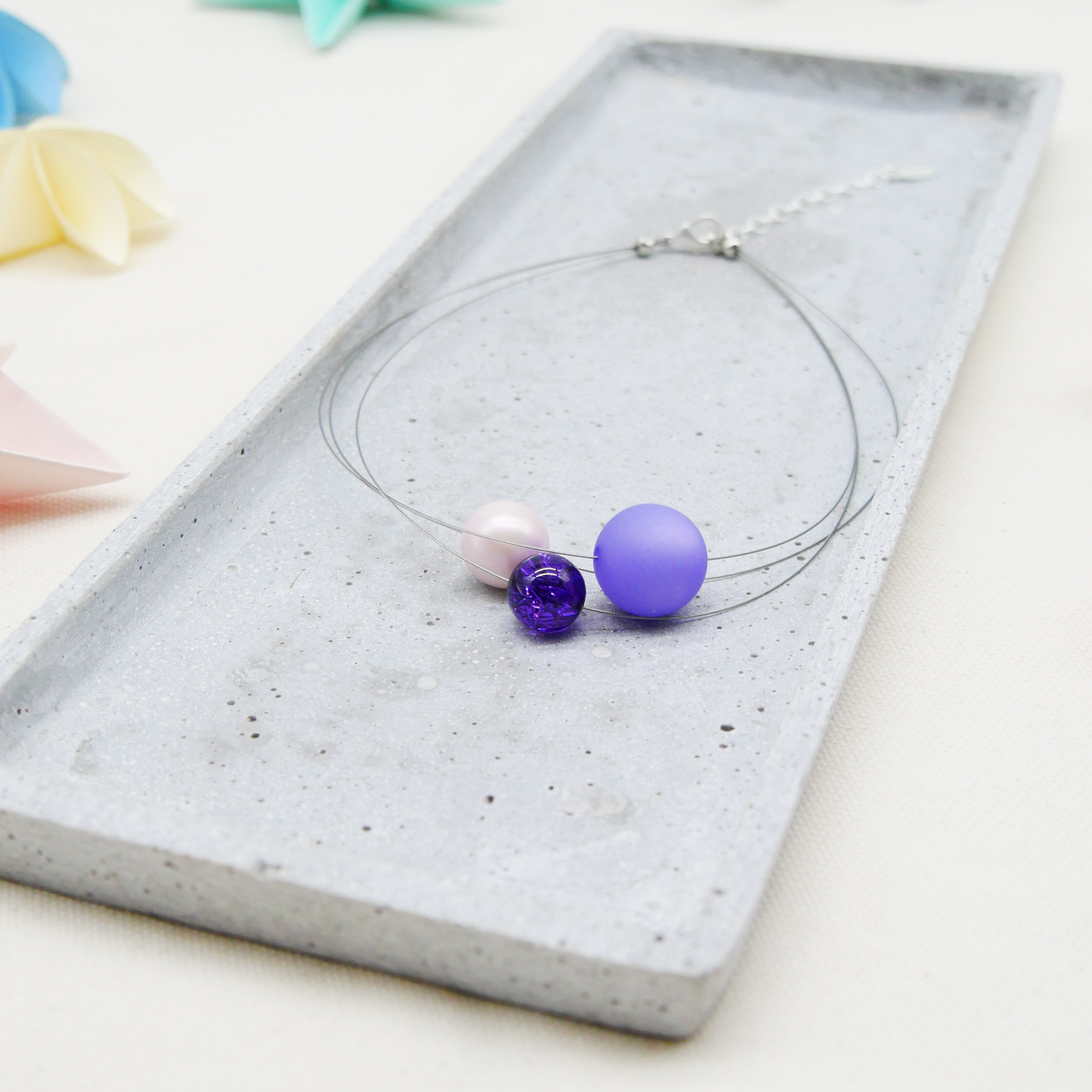  Color Explosion, kurze 3-Strang Kette "Planet" - Saturn lila