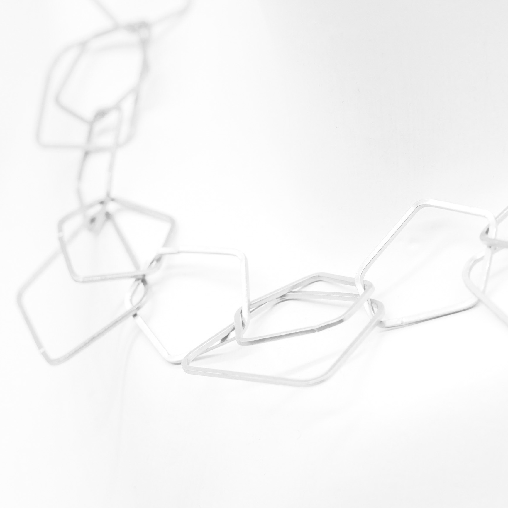 "Charmkette" Gliederkette, kleines Fünfeck, lang, versilbert ca. 80 cm
