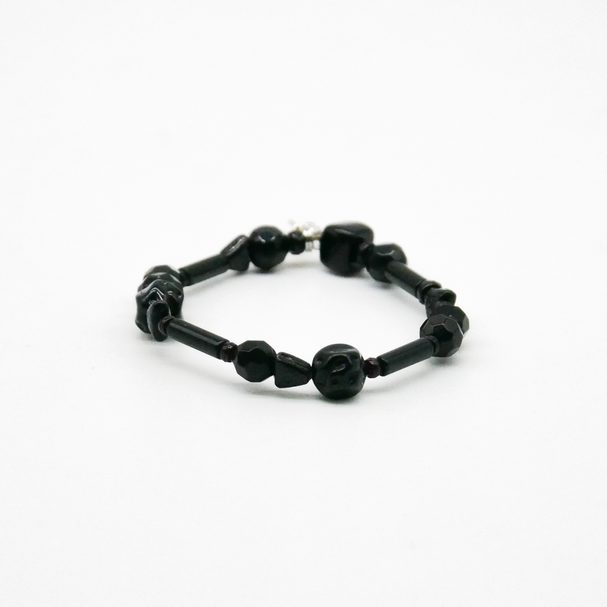  "Jet Schmuck" Armband auf Gummi schwarze Glasperlen, verschiedene Formen 