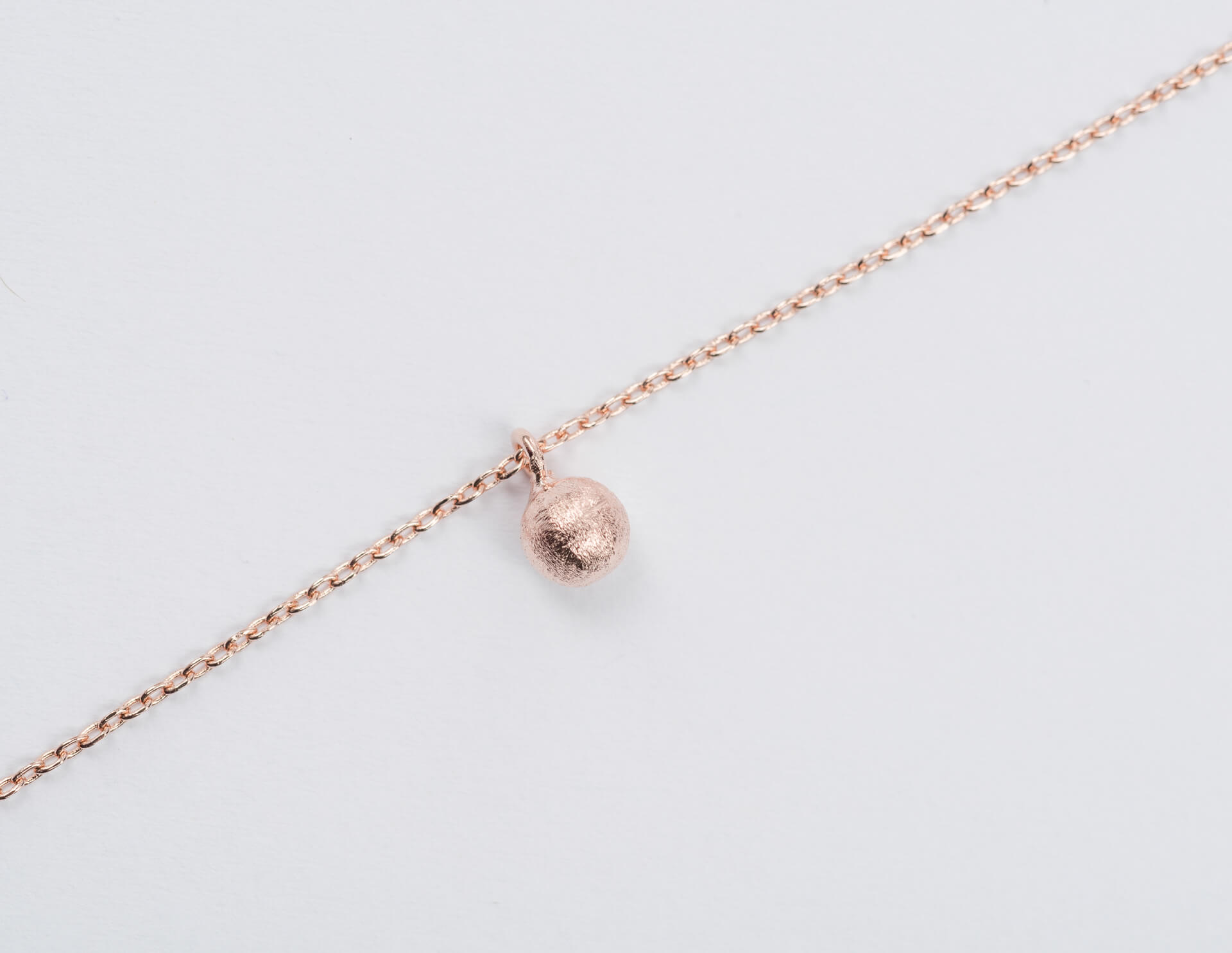"Fine Filigré" feines Armband, Kugel, rosé vergoldet