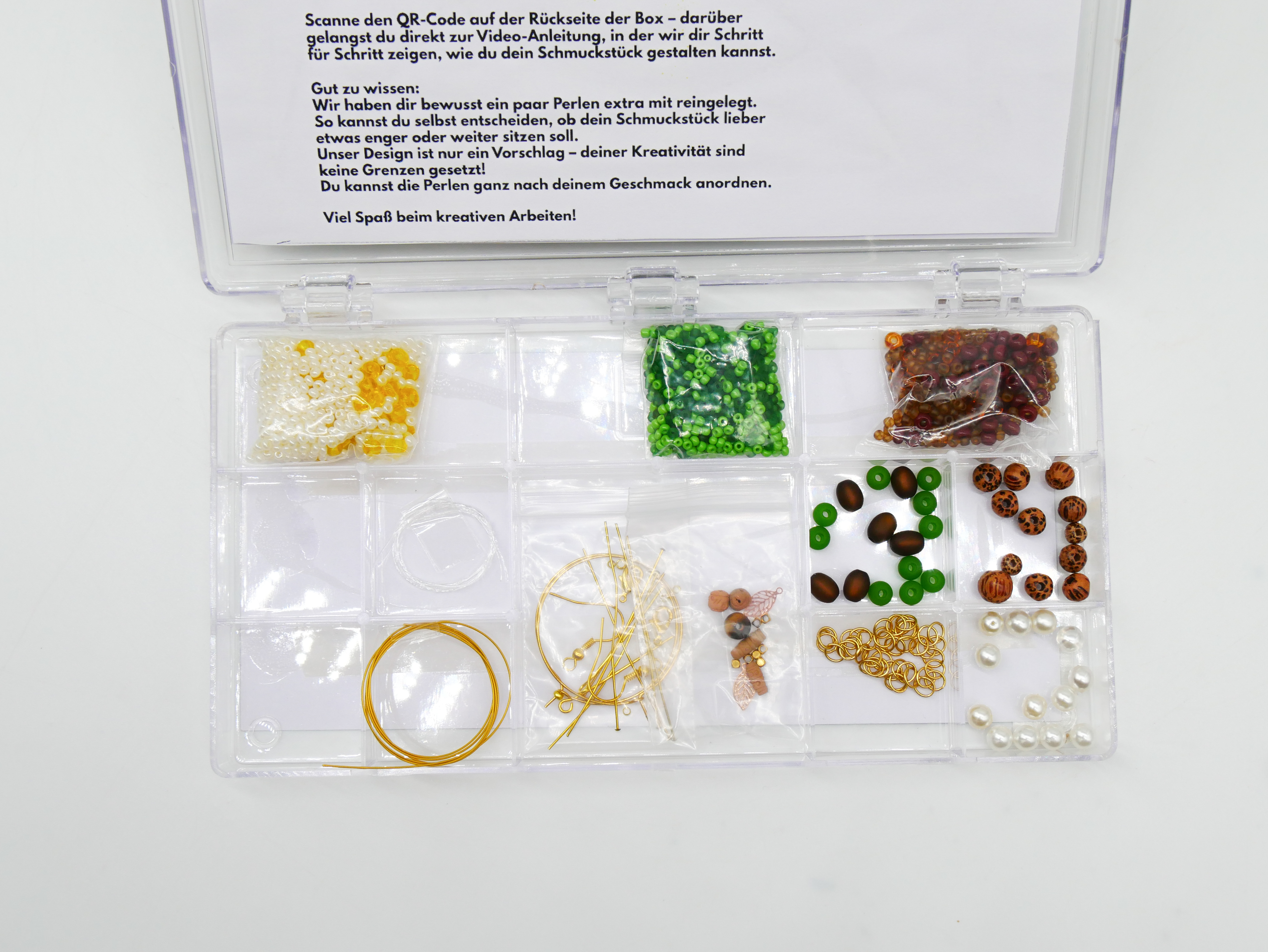 DIY Schmuckbox, Dschungel, grüne Töne 2x Kette, 2x Armband, 2x Ohrring DIY Schmuckbox, Dschungel, grüne Töne 2x Kette, 2x Armband, 2x Ohrring