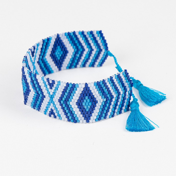 "Tassel" Armband aus japanischen Rocailleperlen, hellblau