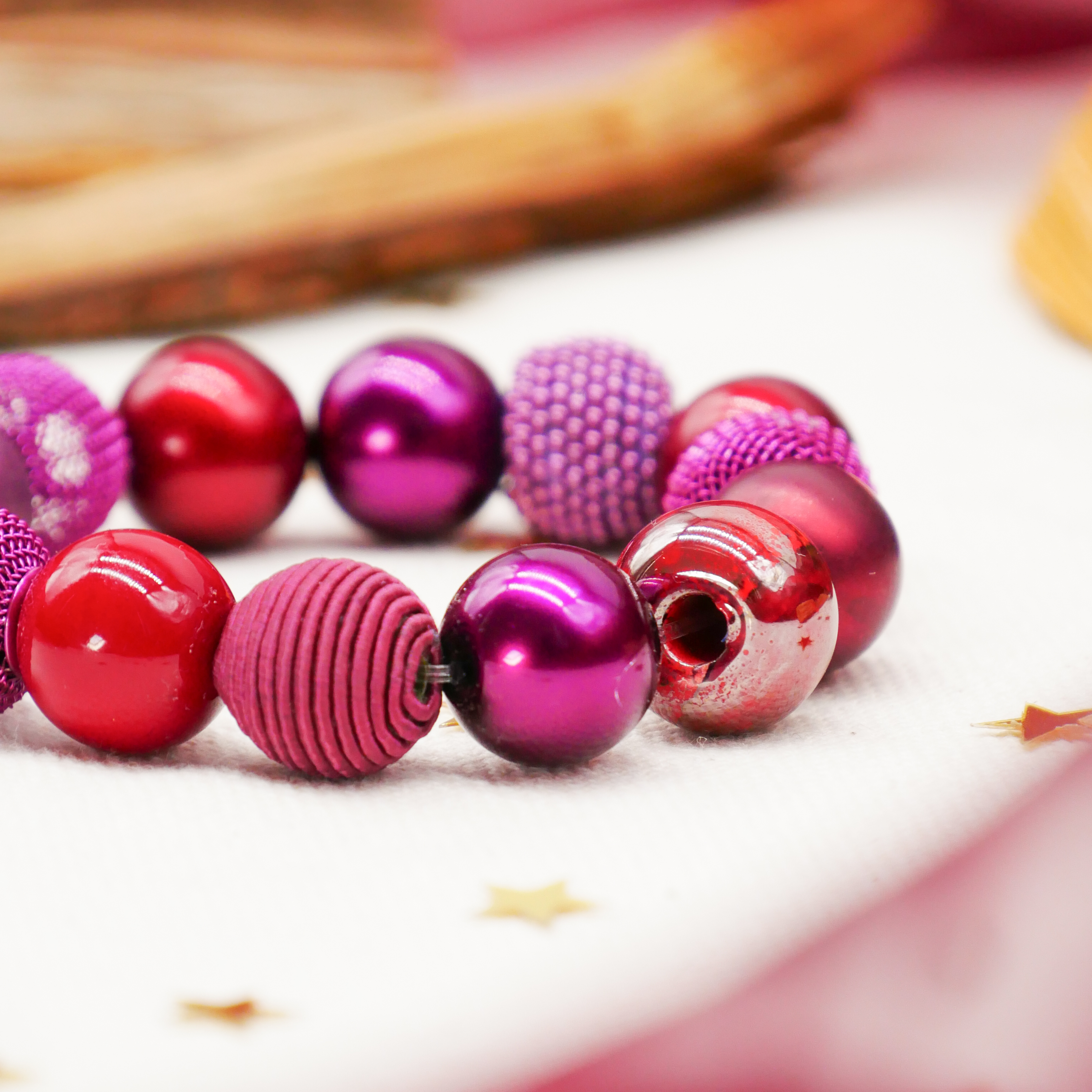  "Bollywood" Armband auf Gummi, burgunder