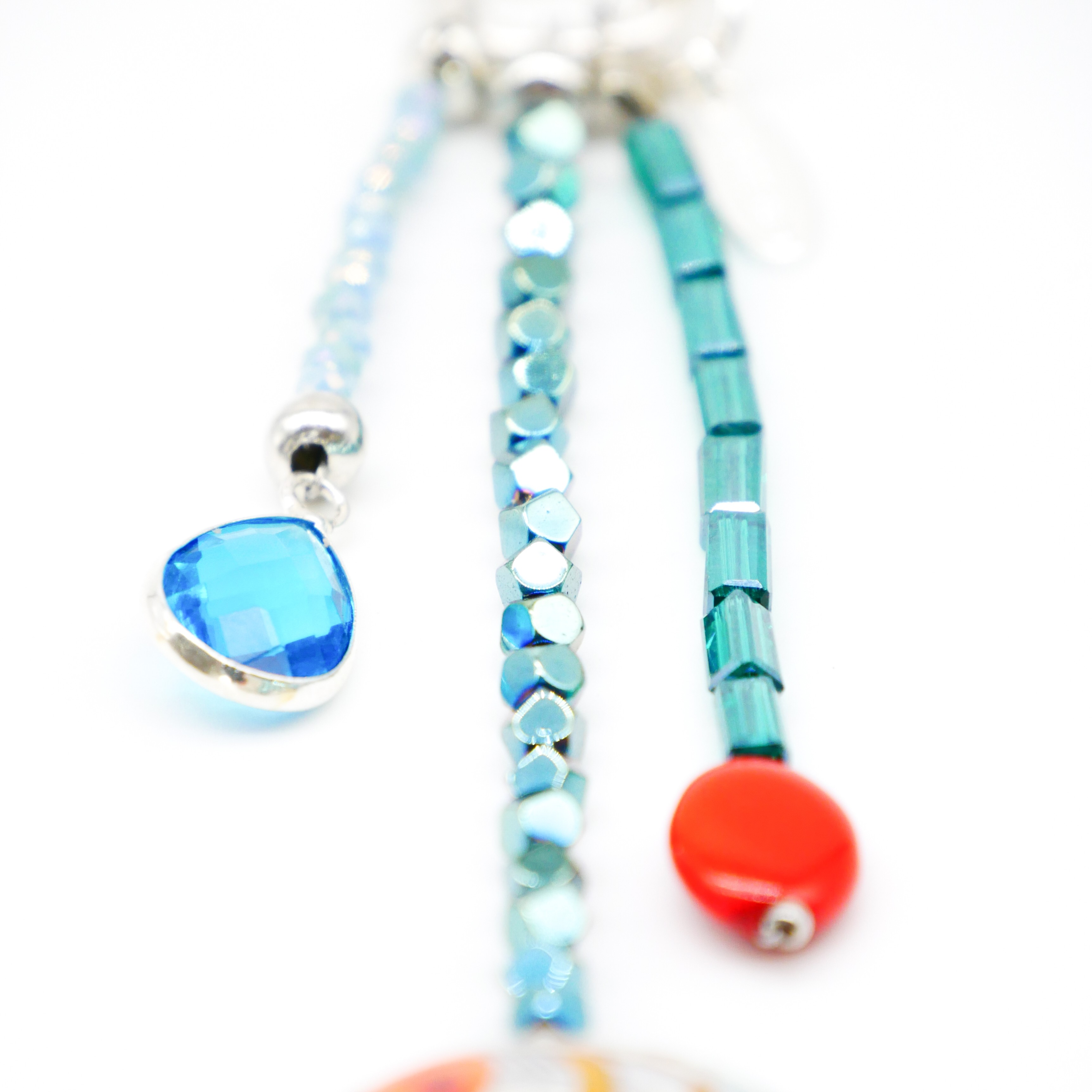 "Lucky Pendant" Anhänger, 3 Stränge Glasperlen mit Abschlussperle, grün - blau "Lucky Pendant" Anhänger, 3 Stränge Glasperlen mit Abschlussperle, grün - blau