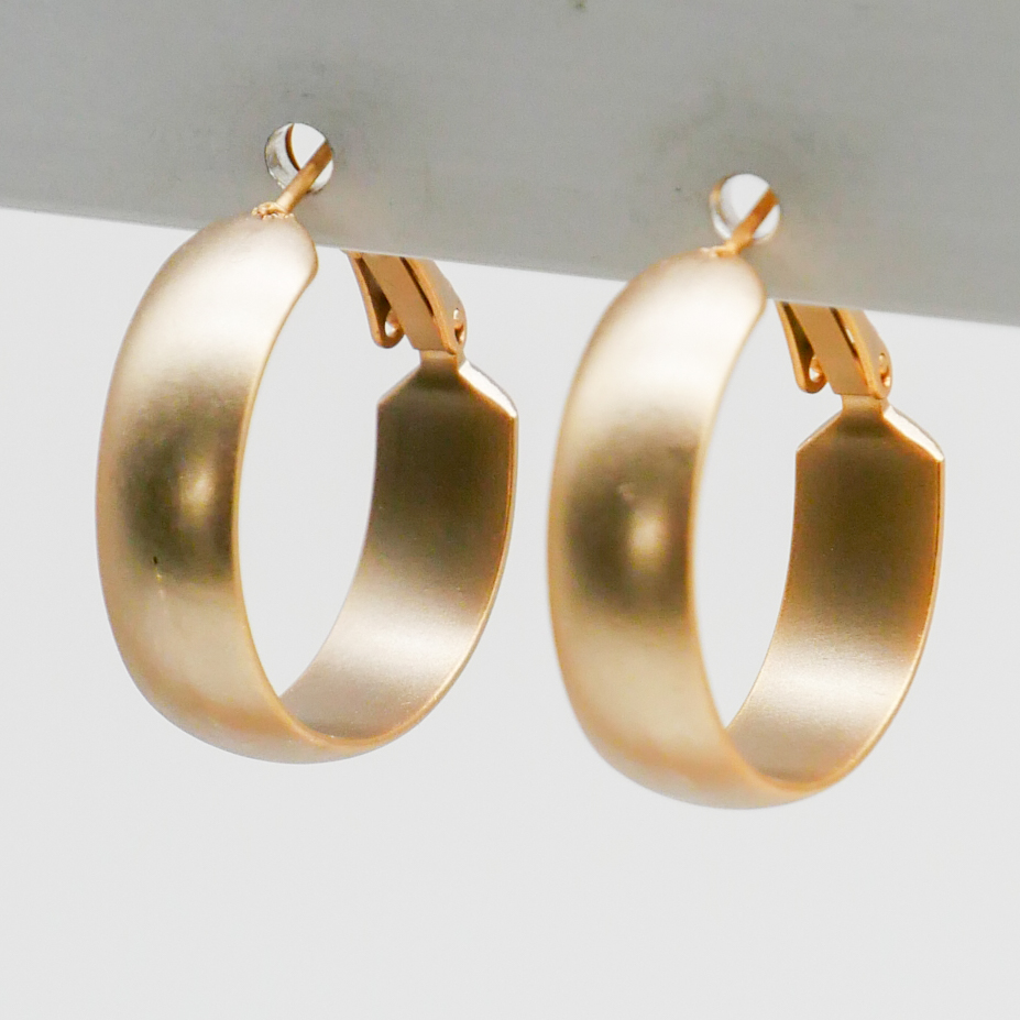 "Circle", runde Creole vergoldet ca. 24 mm leicht gewölbt 