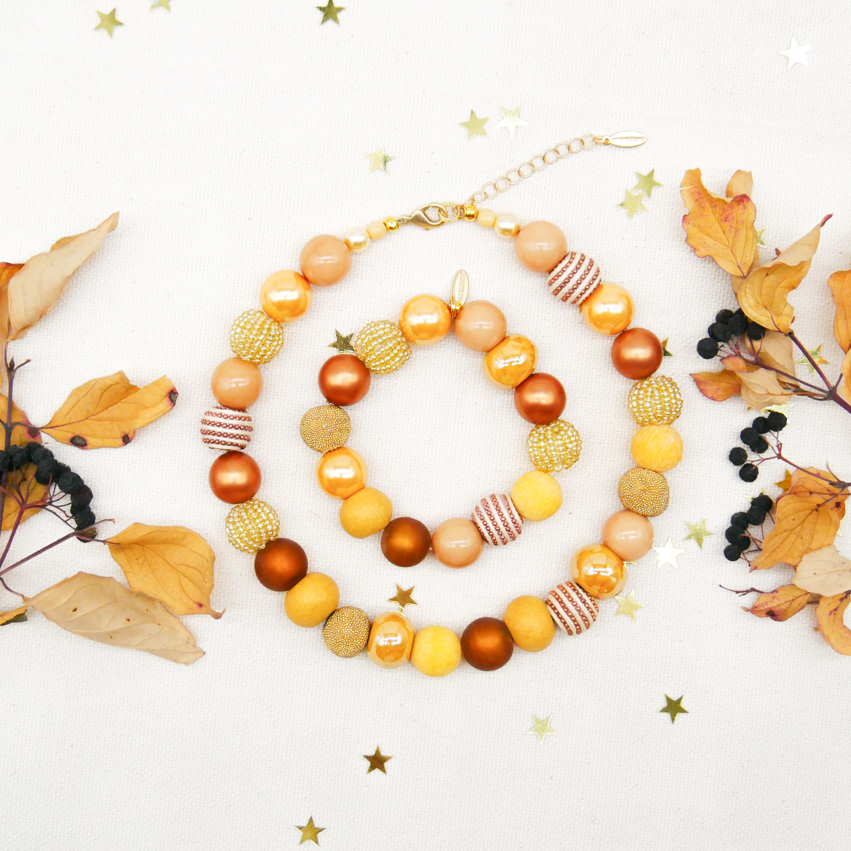  "Bollywood" Armband auf Gummi, sand