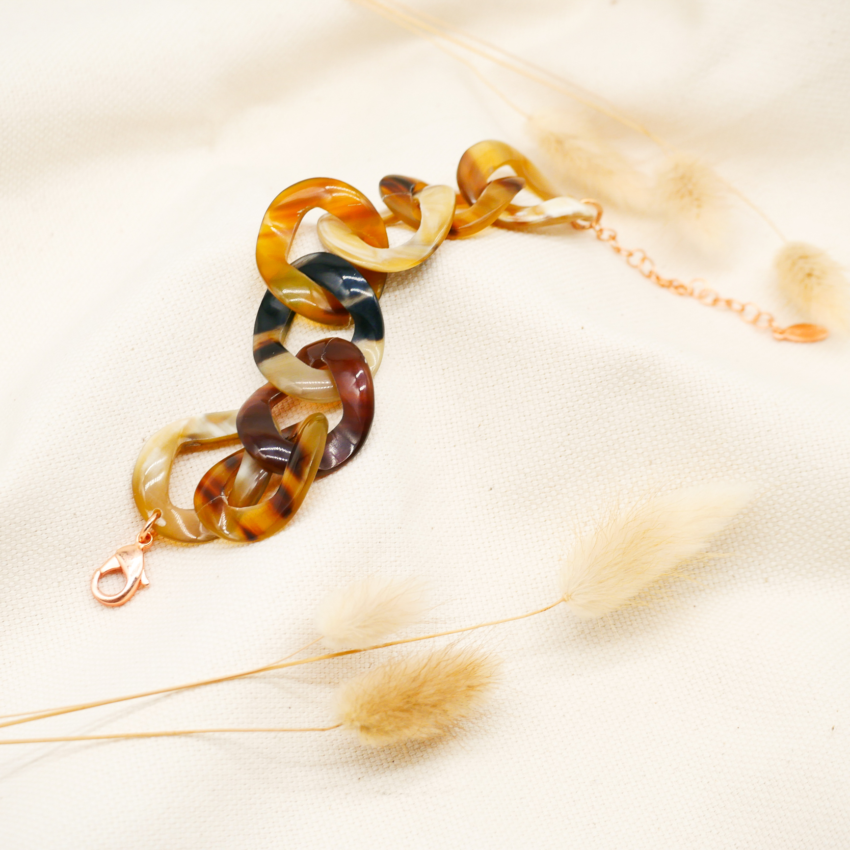 "Craft Art" -  Armband, braunes Horn, gedrehtes Oval