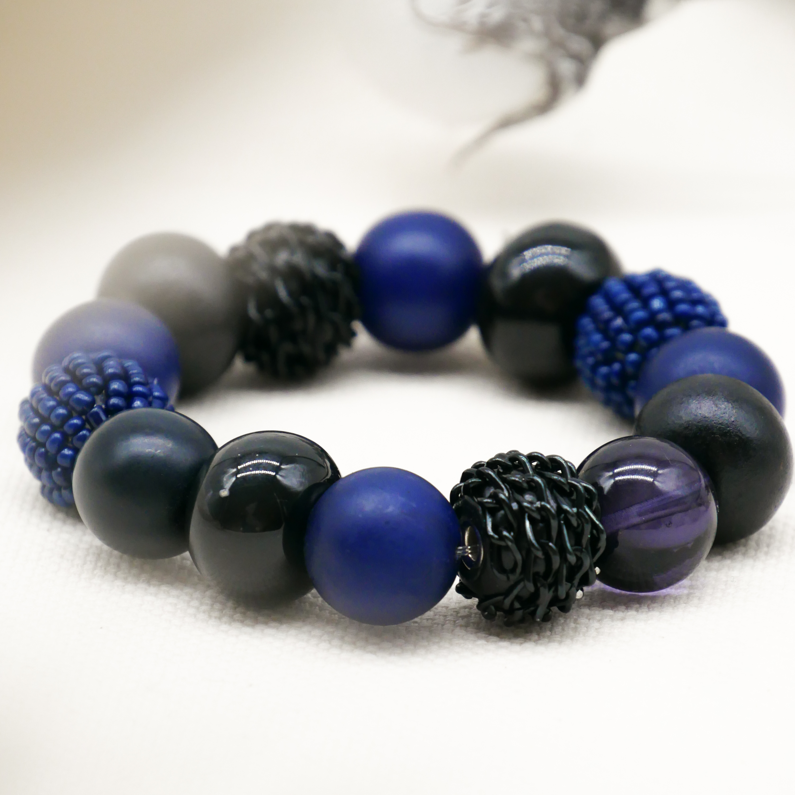  "Bollywood" Armband auf Gummi, mitternachtsblau