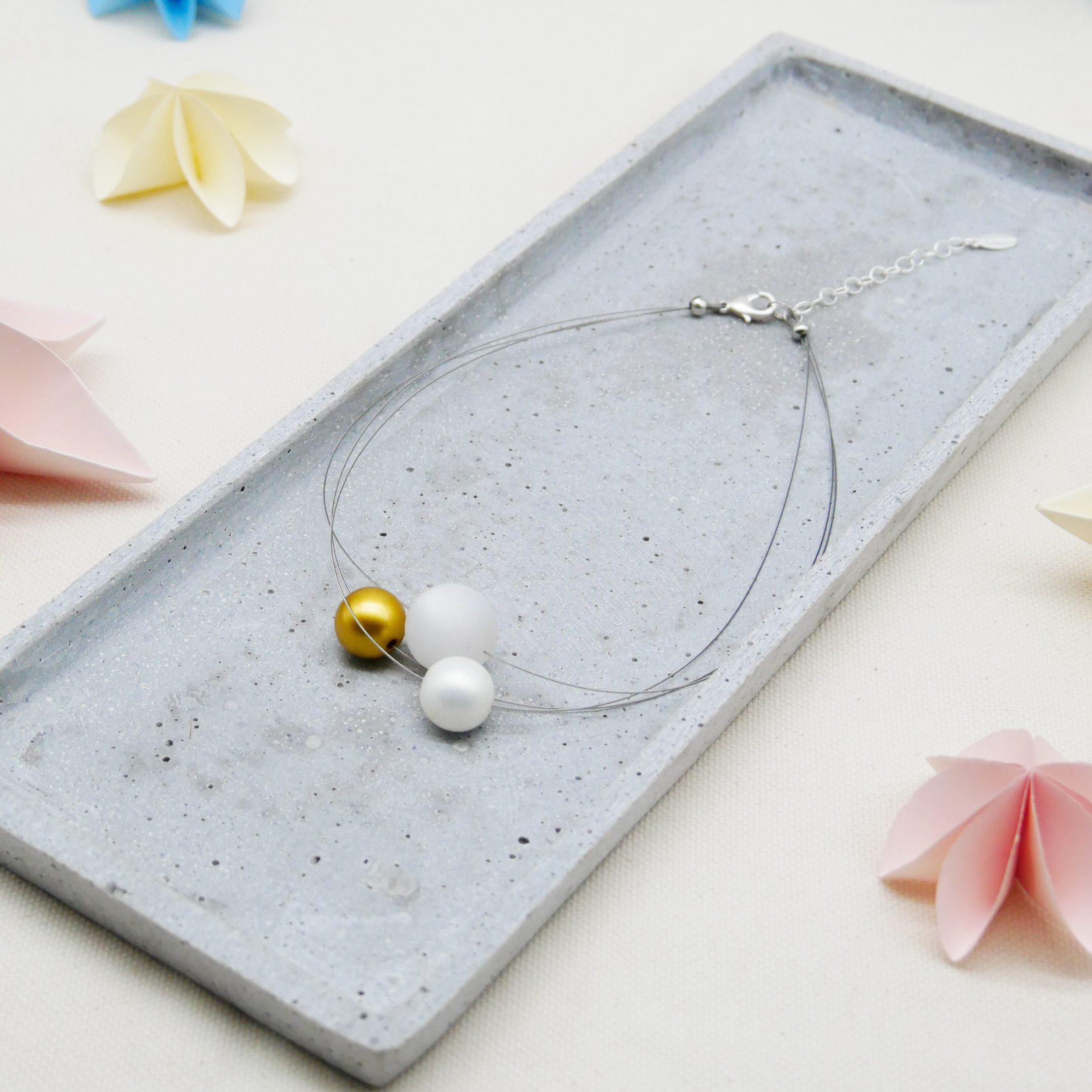  Color Explosion, kurze 3-Strang Kette "Planet" - Venus weiß-gold