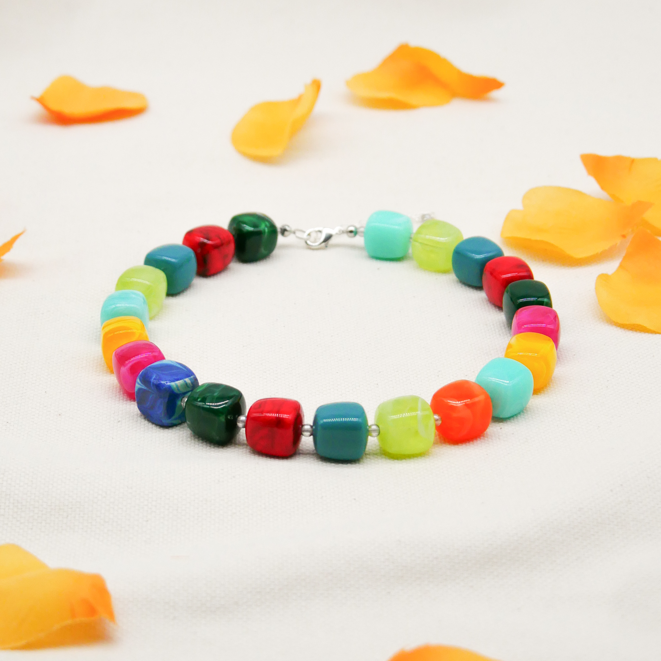 "Summer Feeling",  short Chain "Cube" Resin Pearls approx. 16 x 16 mm multicolor
