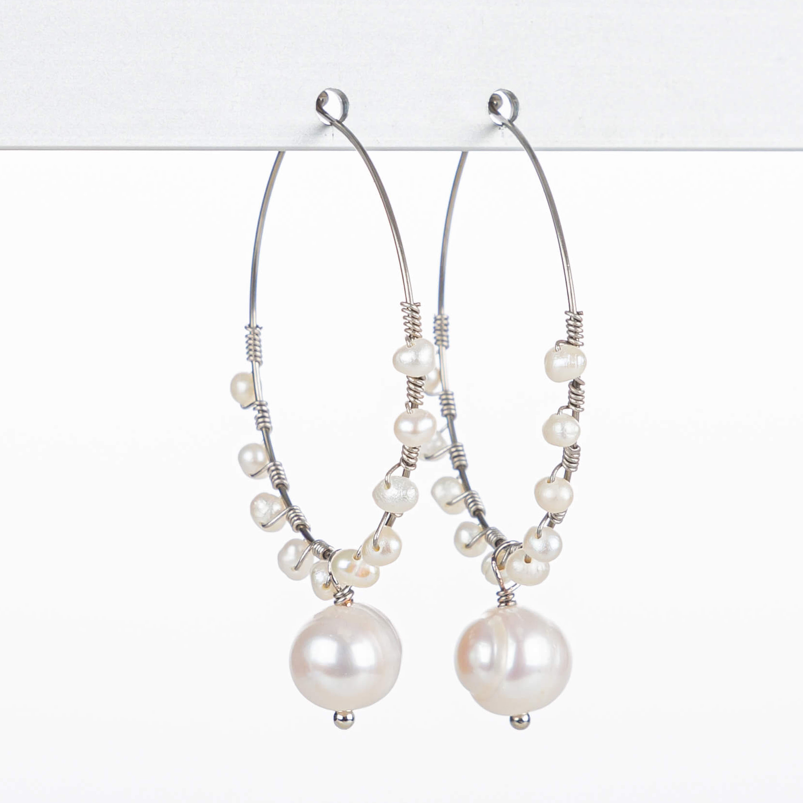 "Freshwater Pearls" earring, big and small freshwater pearls, silver plated 