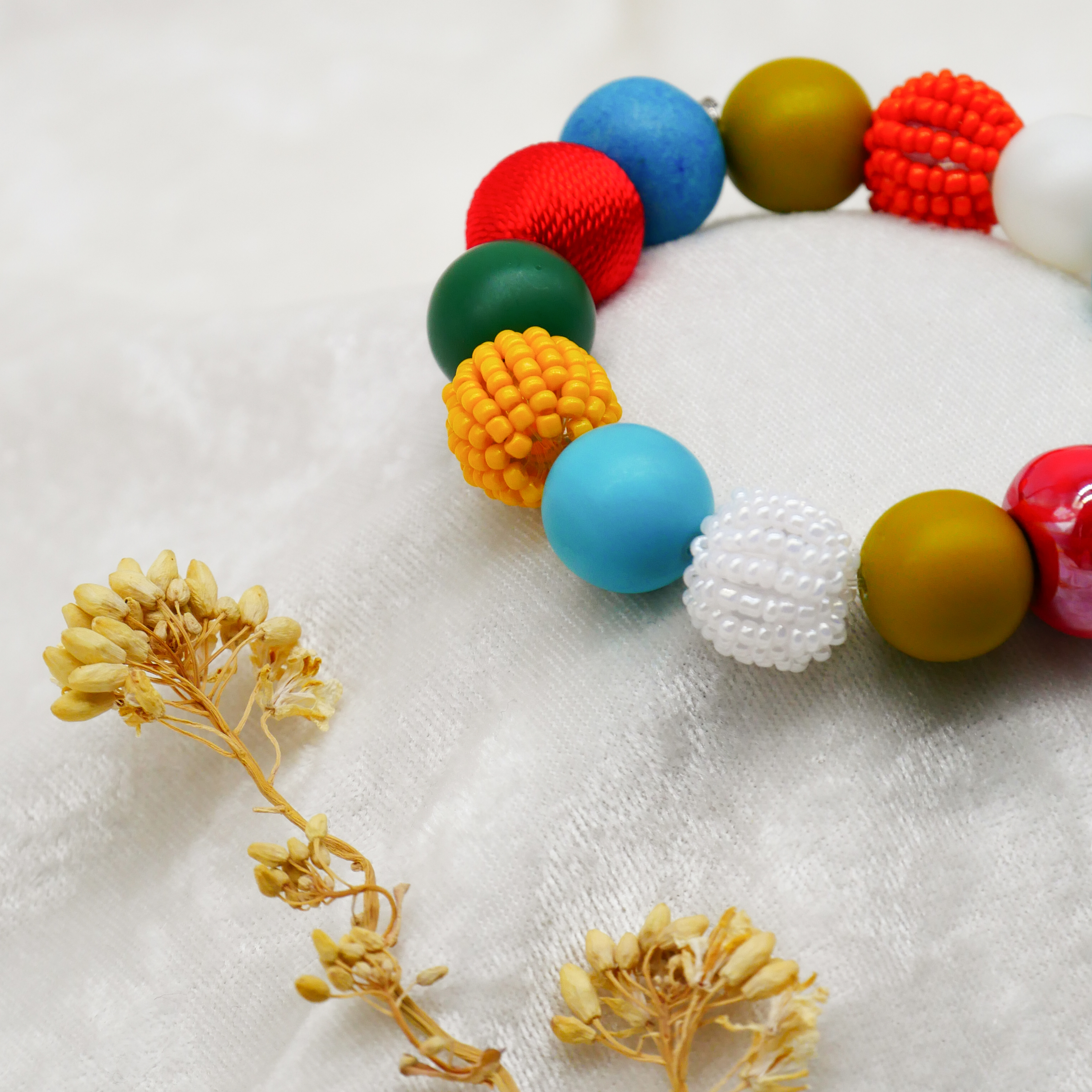  "Bollywood" Armband auf Gummi, bunt