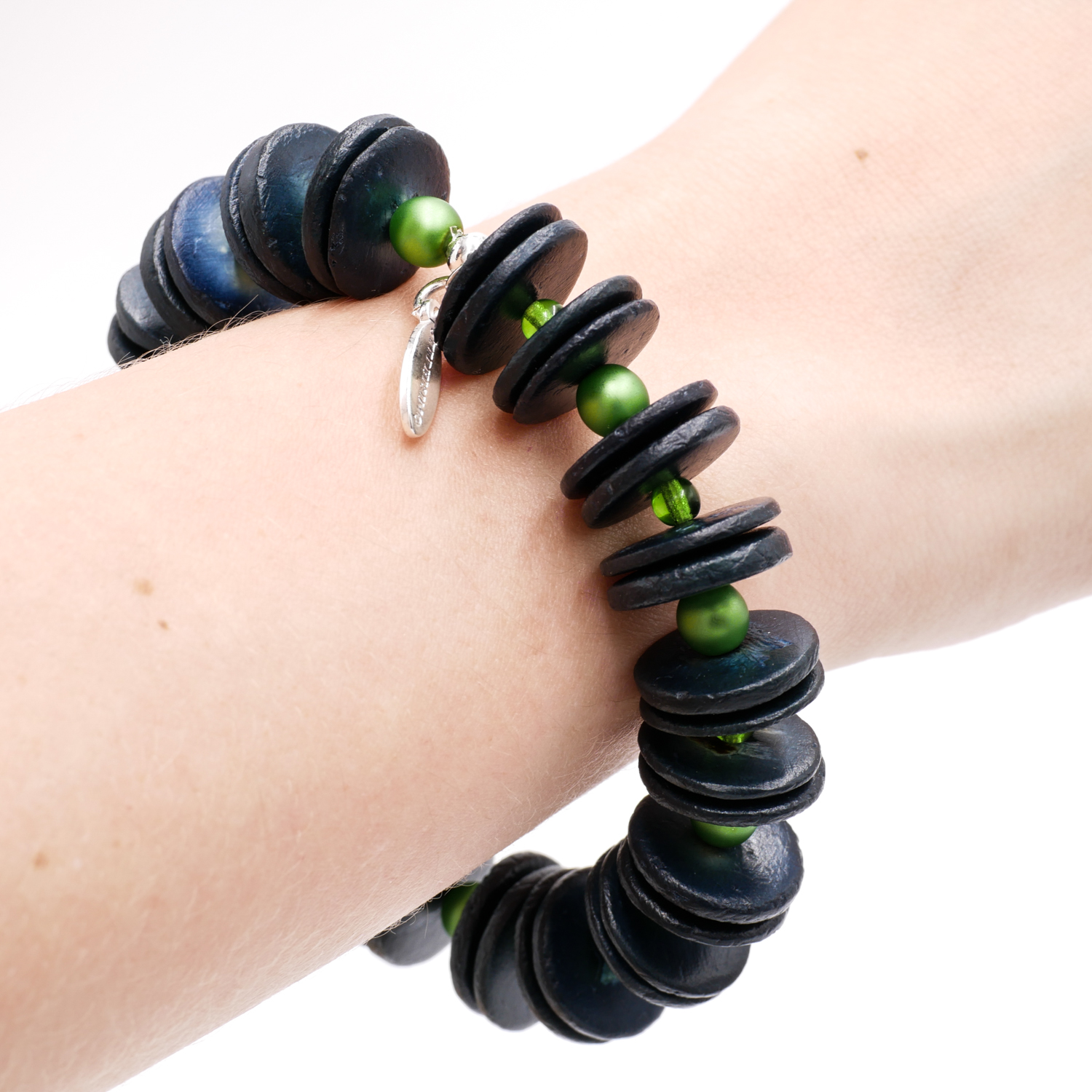 "Fine Bead Art" Armband "Coco" aus Kokosholzscheiben und Glasperlen, grün