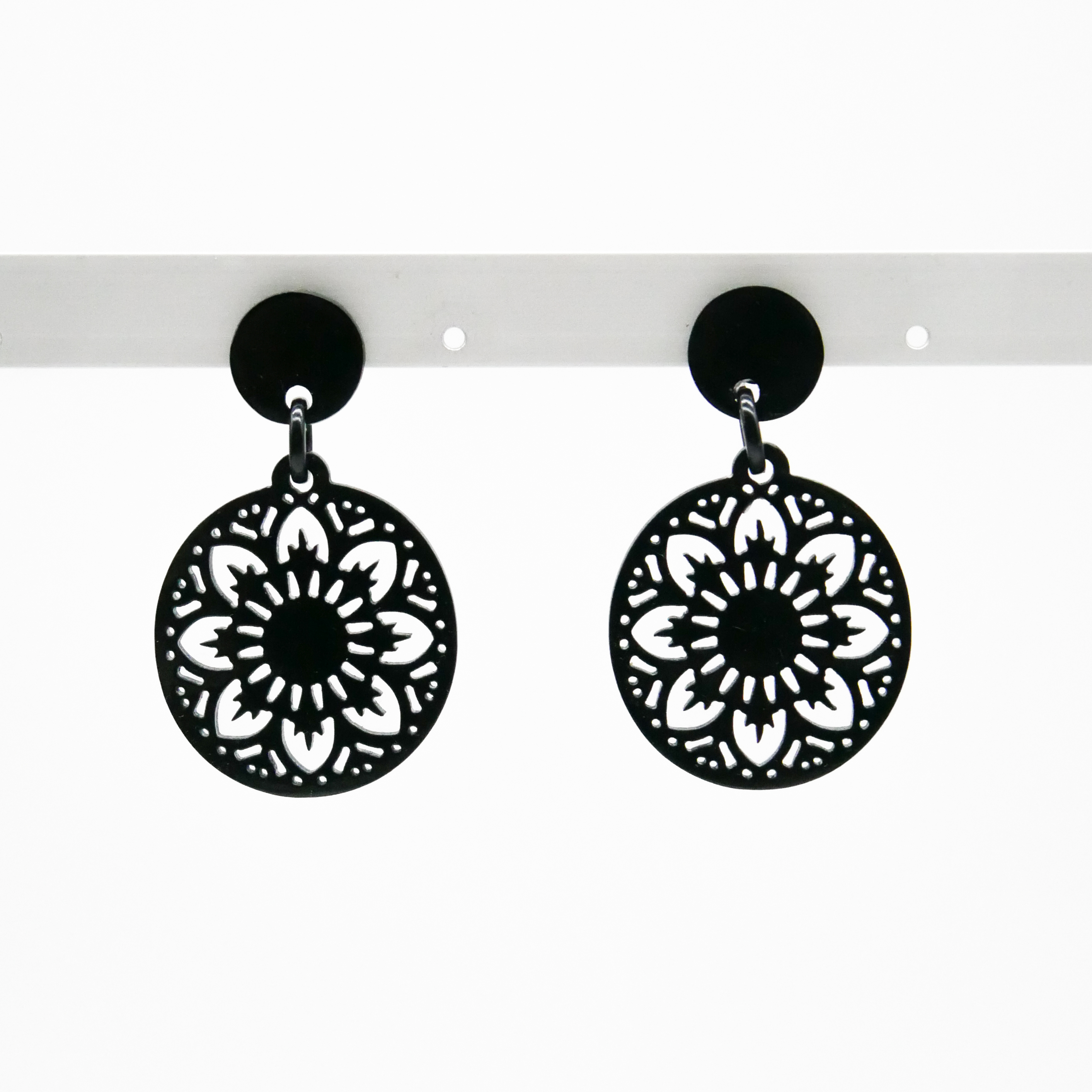  "Craft-Art", Ohrring Ø ca. 40 mm black Horn Mandala Design 
